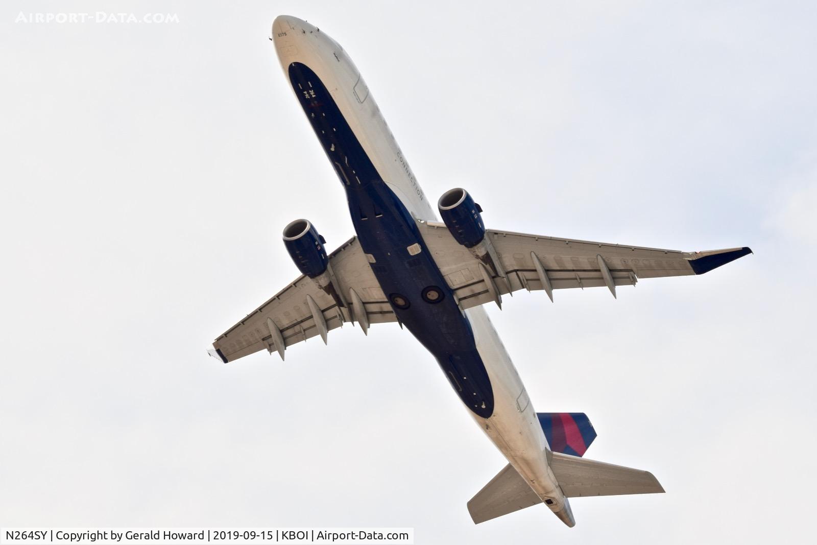 N264SY, 2018 Embraer 175LR (ERJ-170-200LR) C/N 17000716, Climb out from RWY 10L.