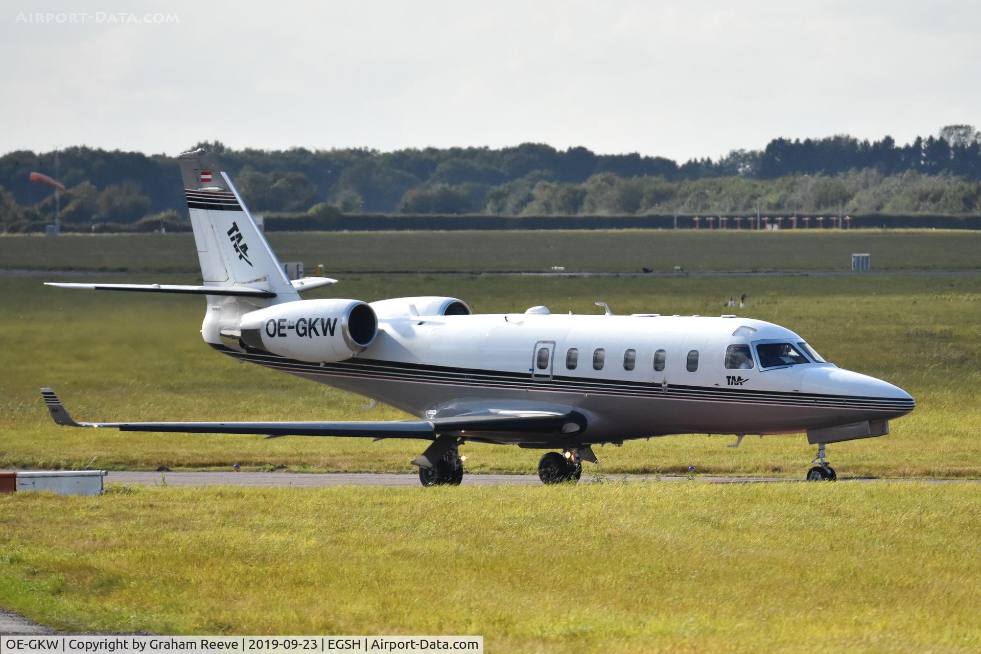 OE-GKW, 2003 Gulfstream Aerospace G100 C/N 150, Departing from Norwich.