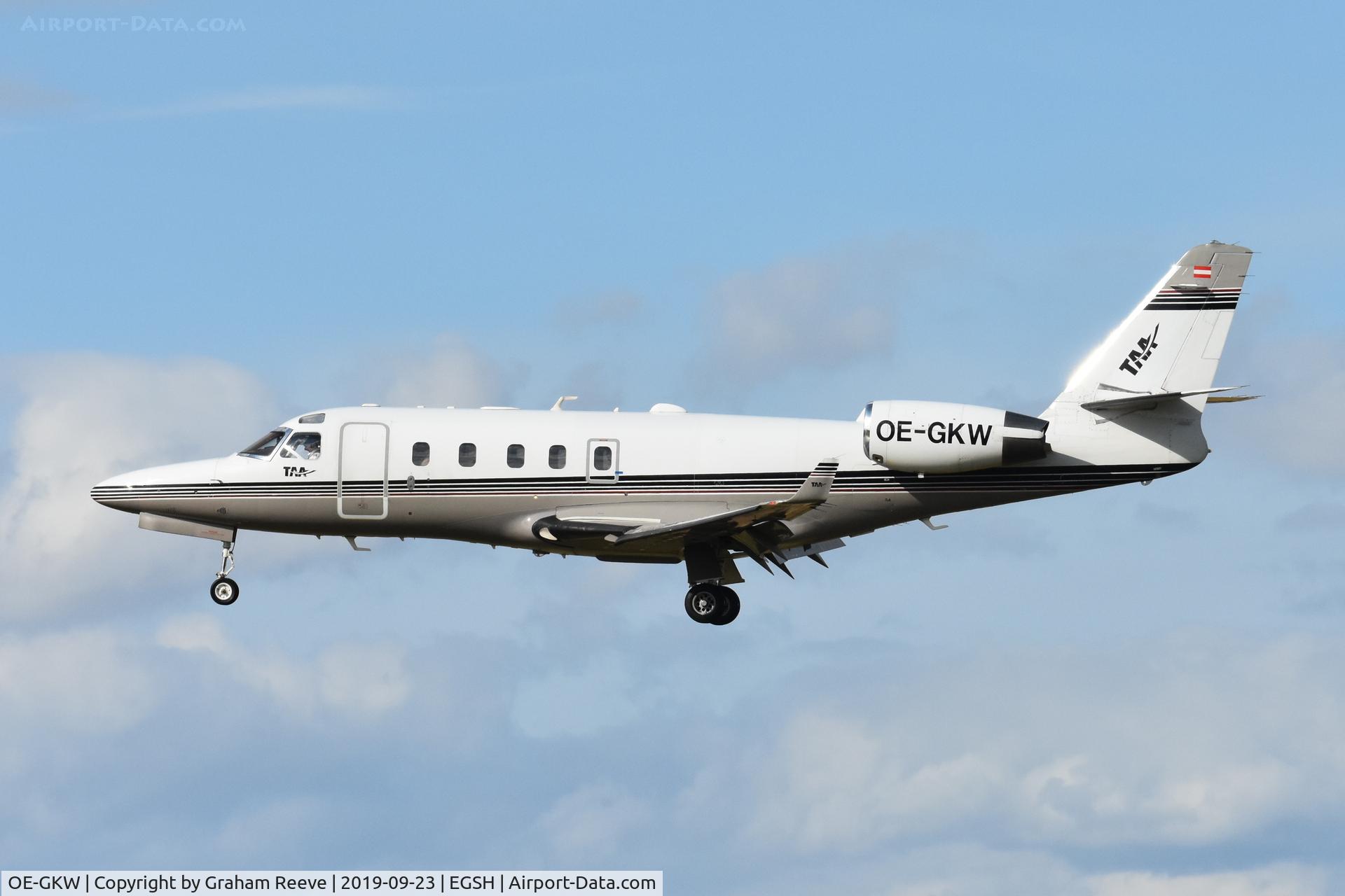 OE-GKW, 2003 Gulfstream Aerospace G100 C/N 150, Landing at Norwich.