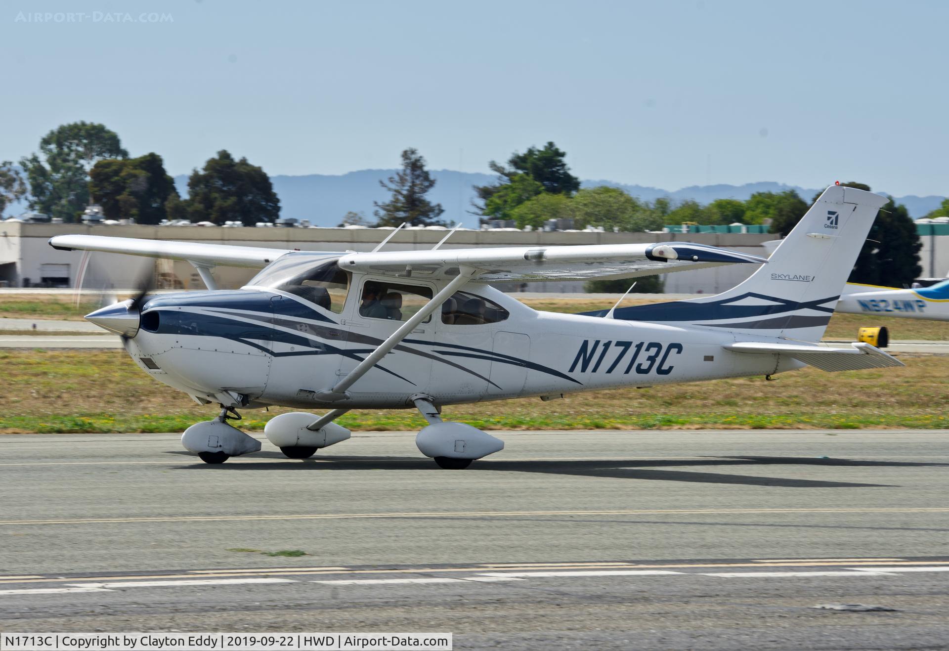 N1713C, 2007 Cessna 182T Skylane C/N 18282013, Hayward Airport California 2019.