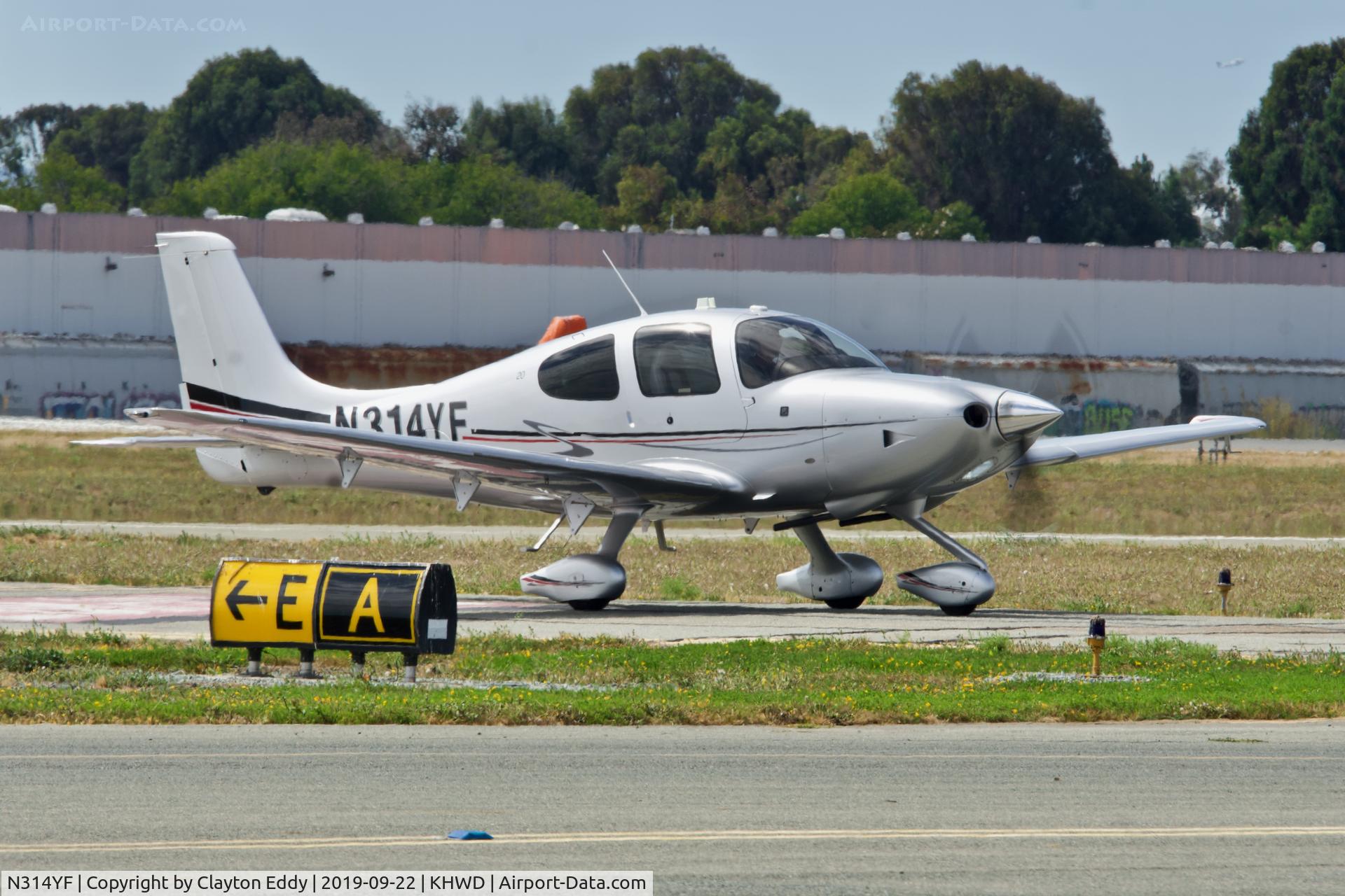 N314YF, 2015 Cirrus SR20 C/N 2302, Hayward Airport California 2019.