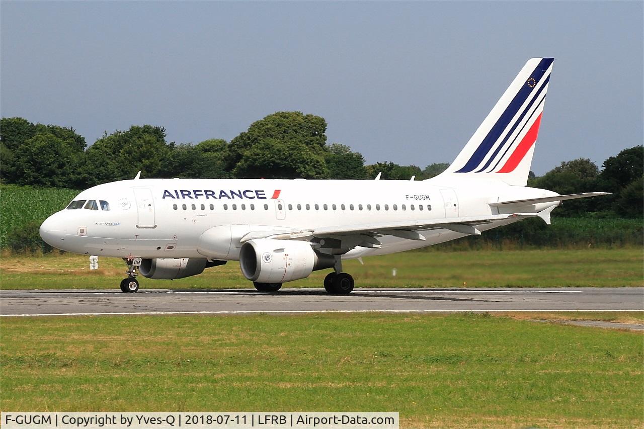 F-GUGM, 2006 Airbus A318-111 C/N 2750, Airbus A318-111, Taxiing rwy 07R, Brest-Bretagne airport (LFRB-BES)