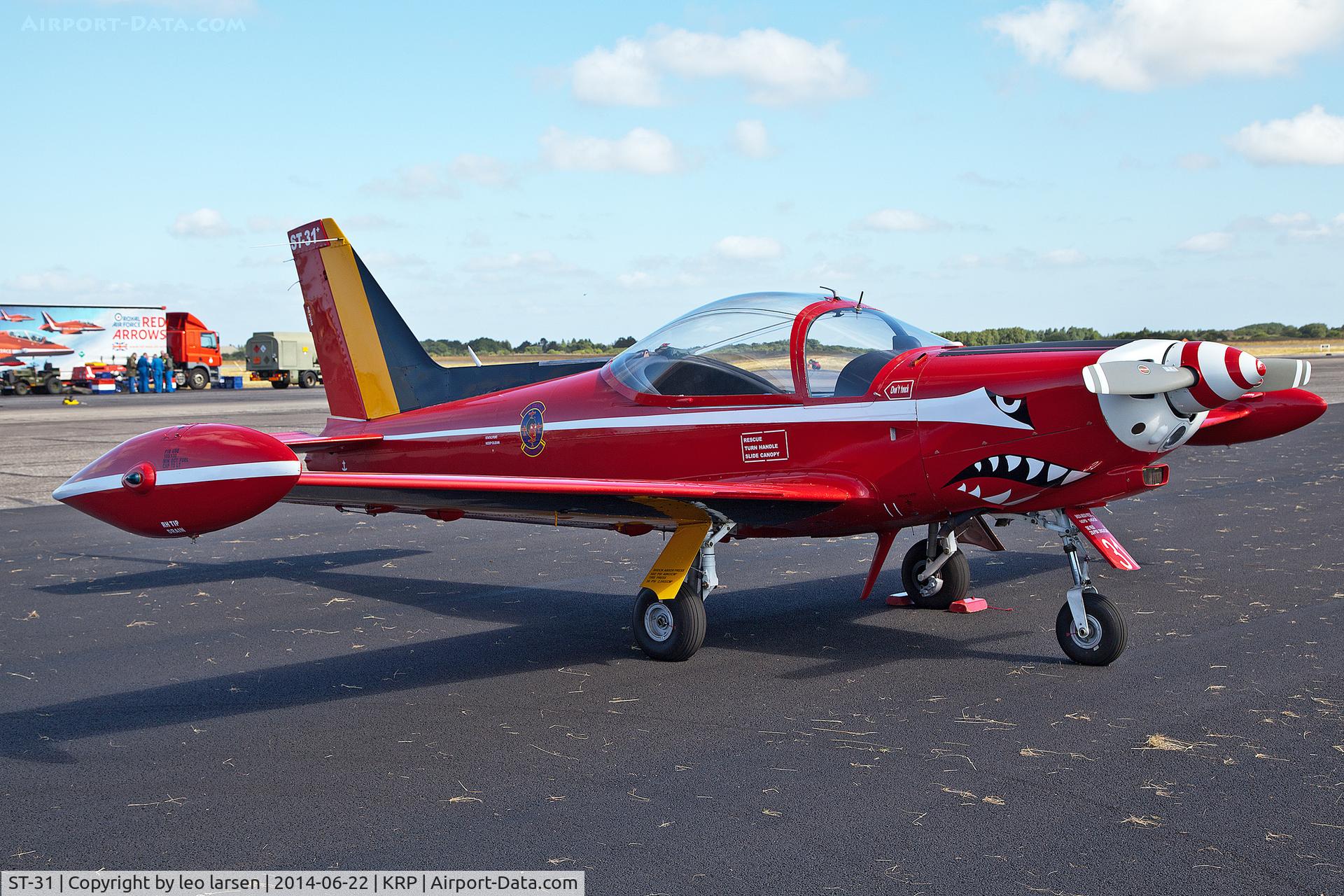 ST-31, SIAI-Marchetti SF-260M C/N 10-31, Karup Air Show 22.6.2014