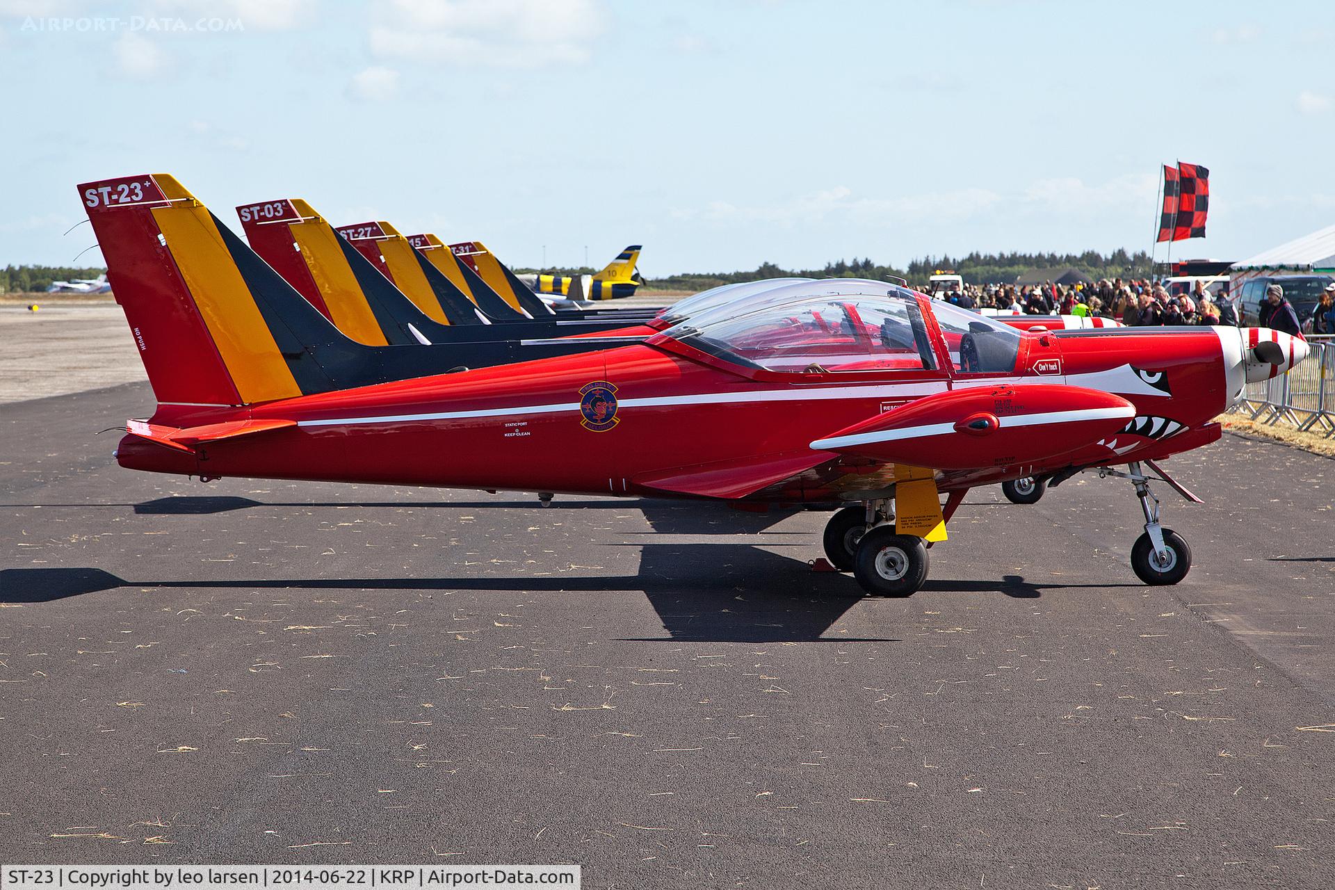 ST-23, SIAI-Marchetti SF-260M C/N 10-23, Karup Air Show 22.6.2014