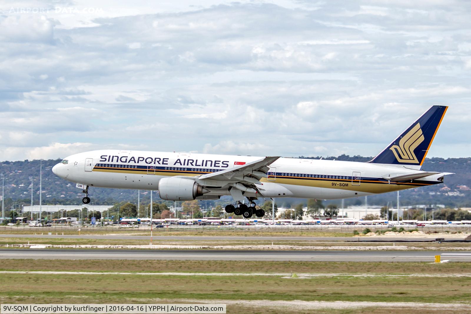 9V-SQM, 2004 Boeing 777-212/ER C/N 33372, Boeing 777-212(ER) Singapore Airlines 9V-SQL final rwy 21 YPPH 160416.