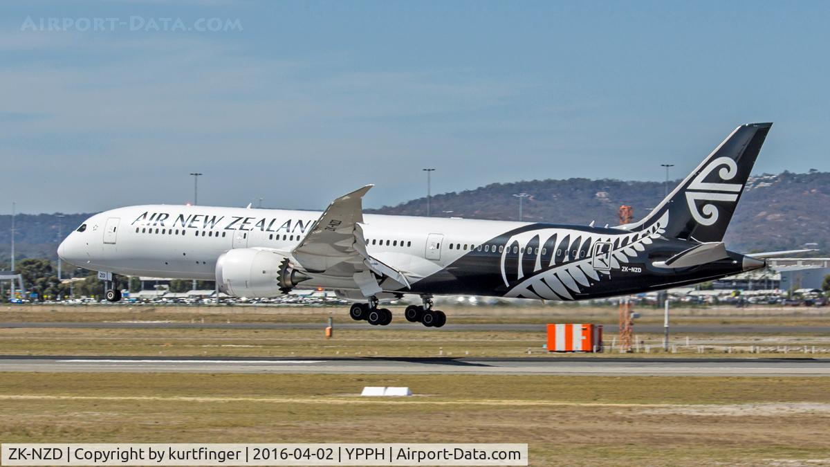 ZK-NZD, 2013 Boeing 787-9 Dreamliner C/N 41989, Boeing 787-9 Dreamliner. Air New Zealand ZK-NZD rwy 03 YPPH 020416