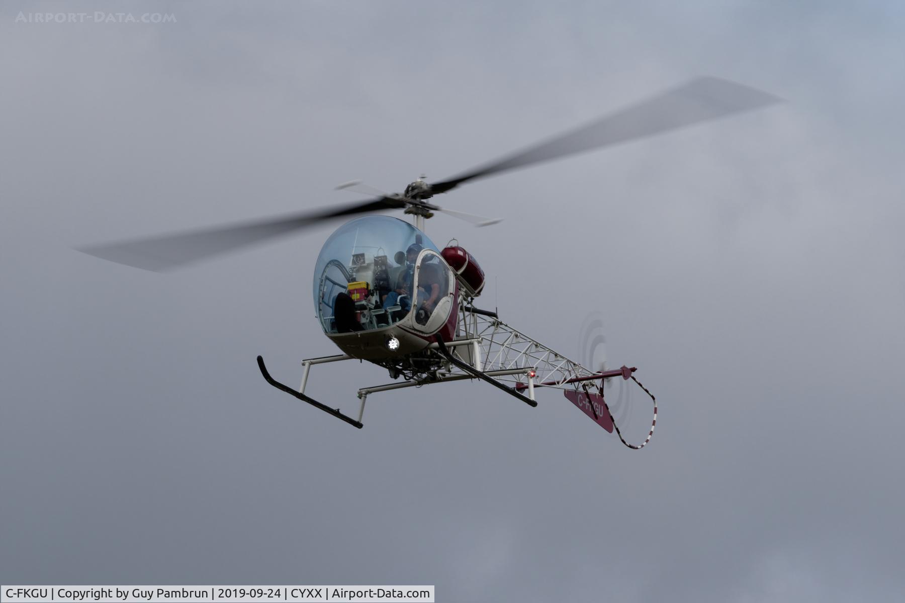 C-FKGU, 1956 Bell 47G-2 C/N 2183, Landing
