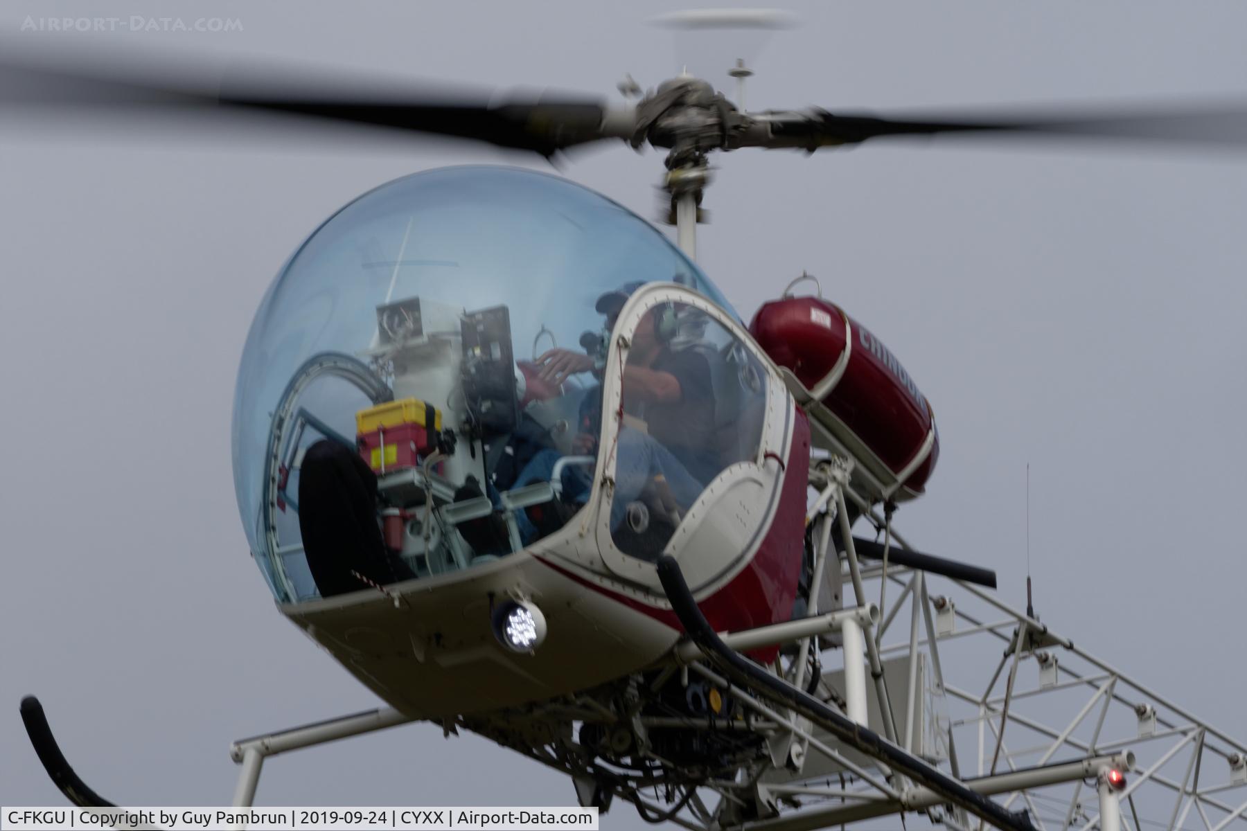 C-FKGU, 1956 Bell 47G-2 C/N 2183, Landing