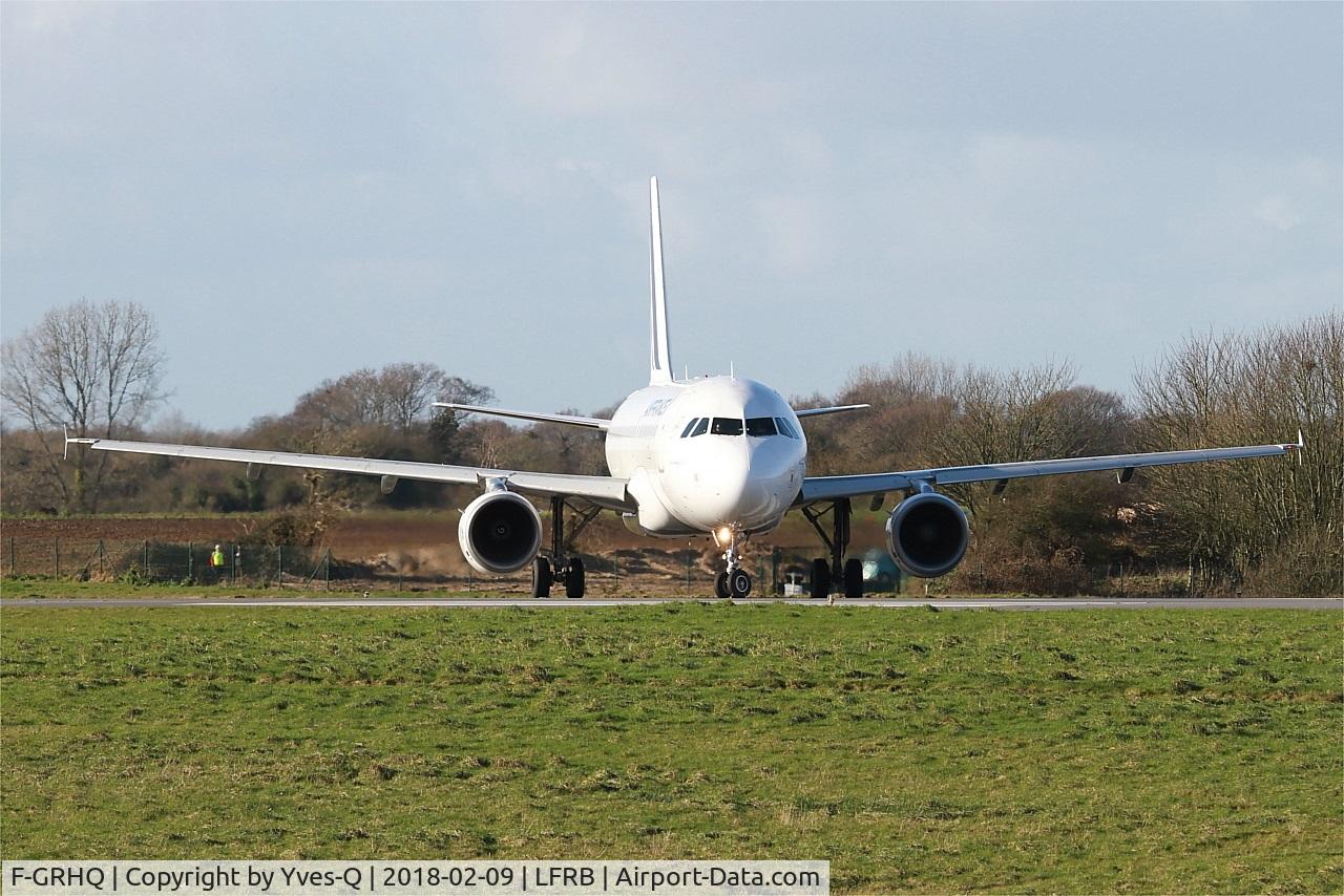 F-GRHQ, 2000 Airbus A319-111 C/N 1404, Airbus A319-111, U-Turn rwy 25L, Brest-Bretagne airport (LFRB-BES)