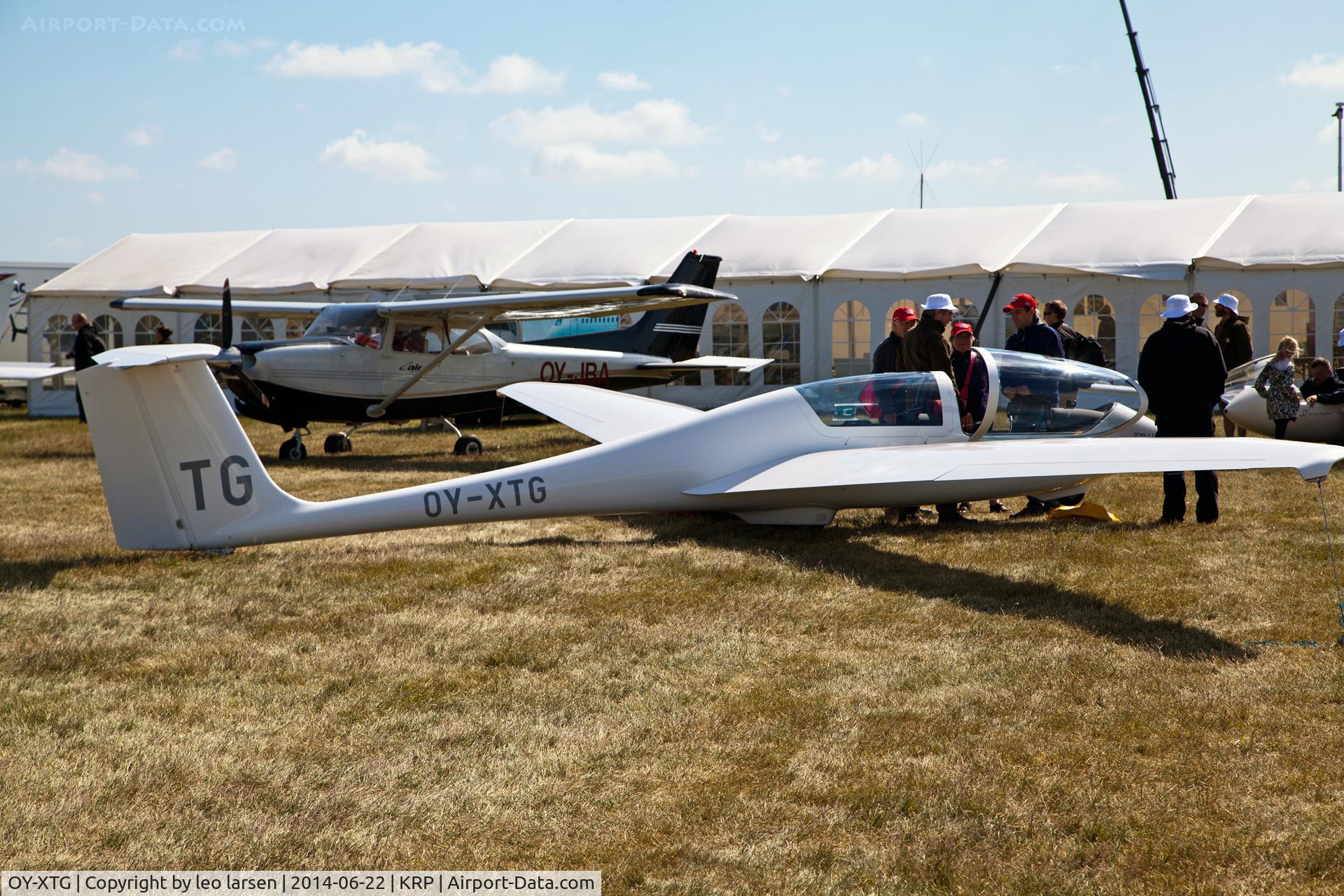 OY-XTG, 1993 Grob G-103C Twin III Acro C/N 34180, Karup Air Show 22.6.2014