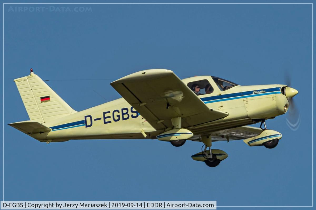 D-EGBS, 1972 Piper PA-28-140 Cherokee E C/N C0487, Piper PA-28-180 Cherokee