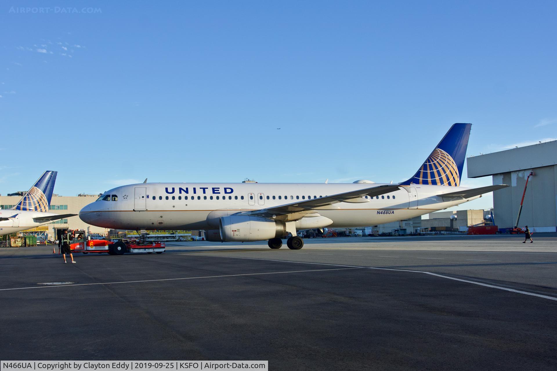 N466UA, 2000 Airbus A320-232 C/N 1343, SFO 2019.