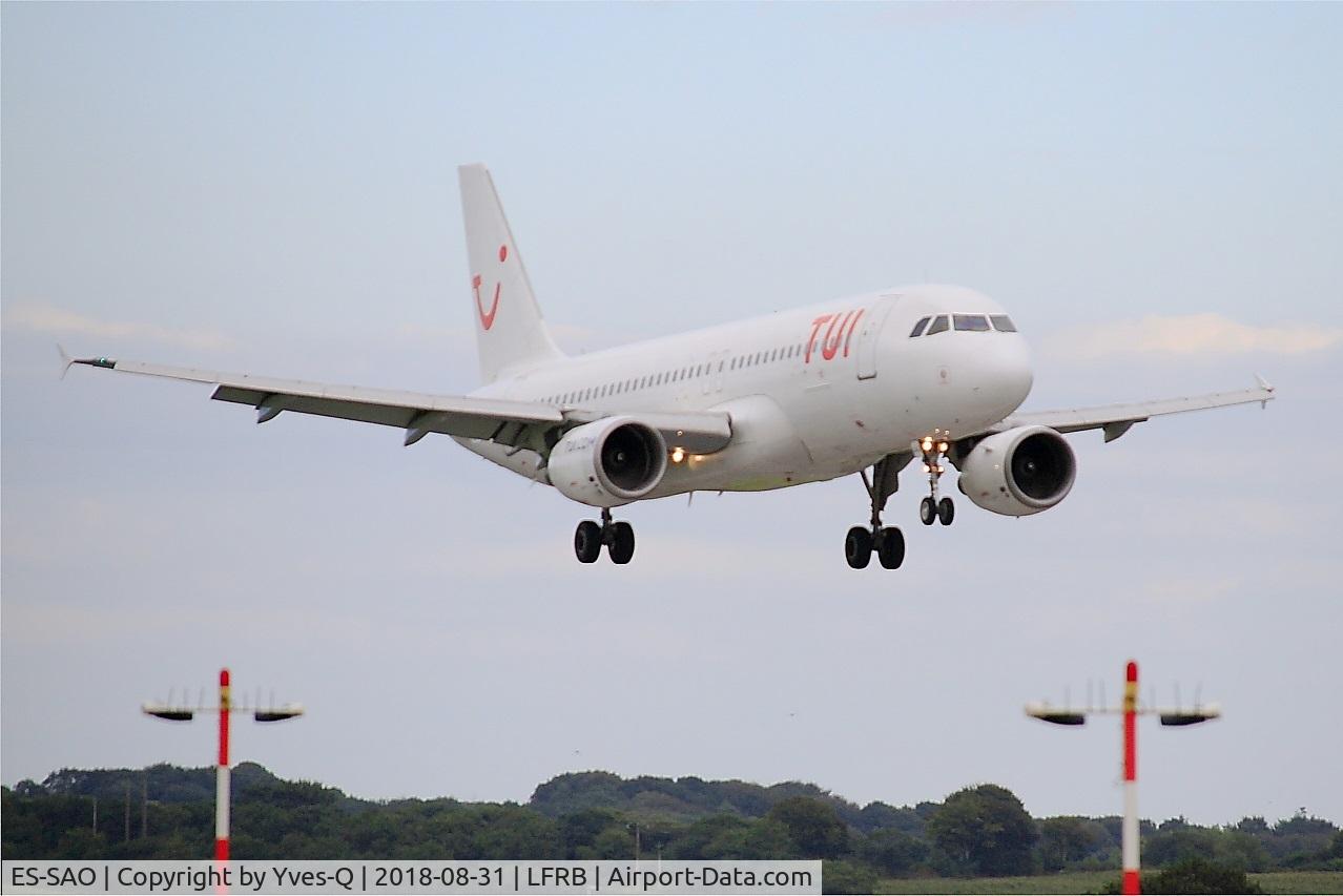 ES-SAO, 1998 Airbus A320-214 C/N 0936, Airbus A320-214, On final rwy 25L, Brest-Bretagne airport (LFRB-BES)