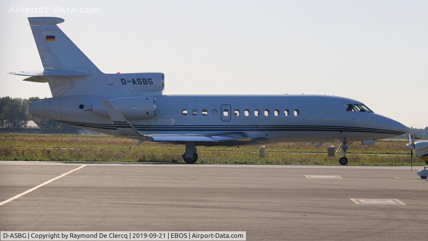 D-ASBG, 2004 Dassault Falcon 900EX C/N 141, Taxiing at Ostend.