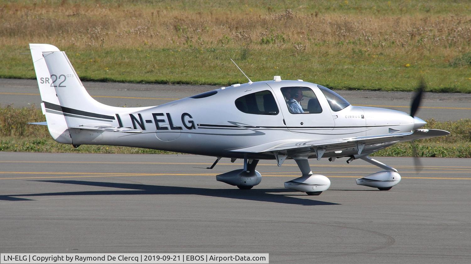 LN-ELG, Cirrus SR22 GTS C/N 3742, Taxiing at Ostend.