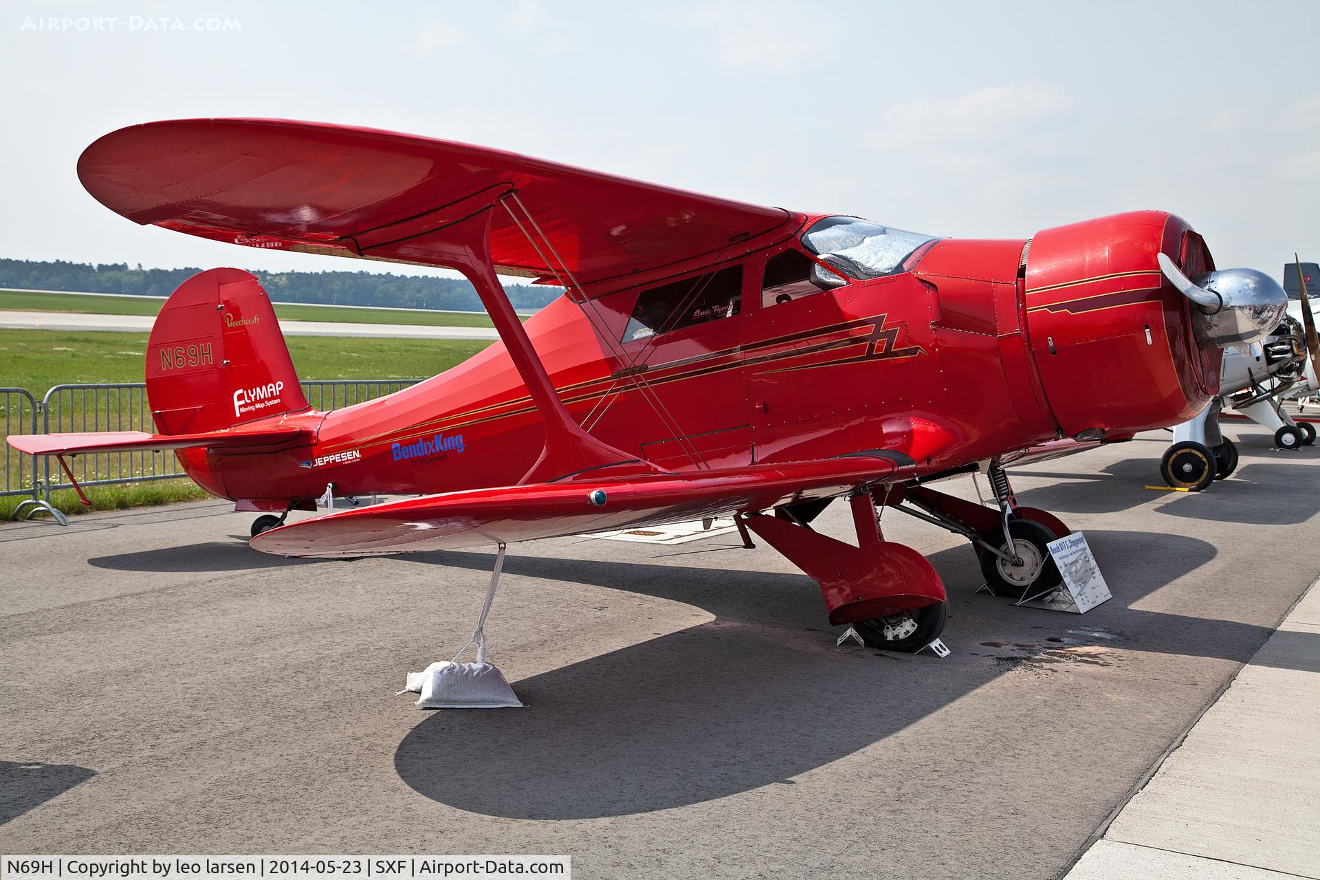 N69H, 1943 Beech D17S Staggerwing C/N 4896, Berlin Air Show 23.5.2014