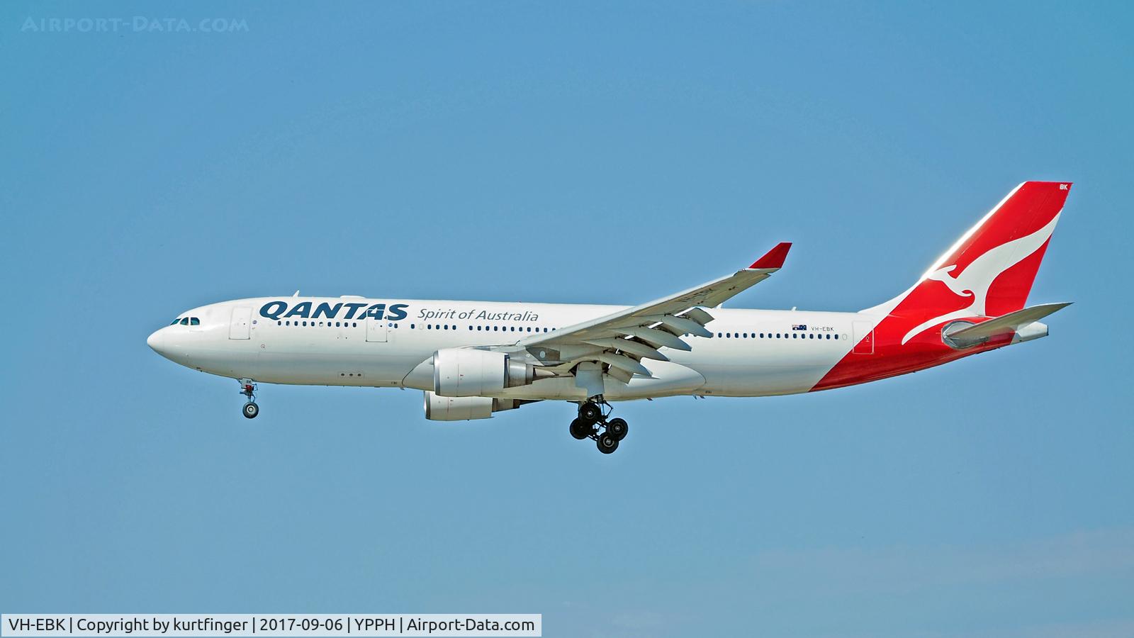 VH-EBK, 2008 Airbus A330-202 C/N 945, Airbus A330-202. Qantas VH-EBK final Rwy 03 YPPH 060917.