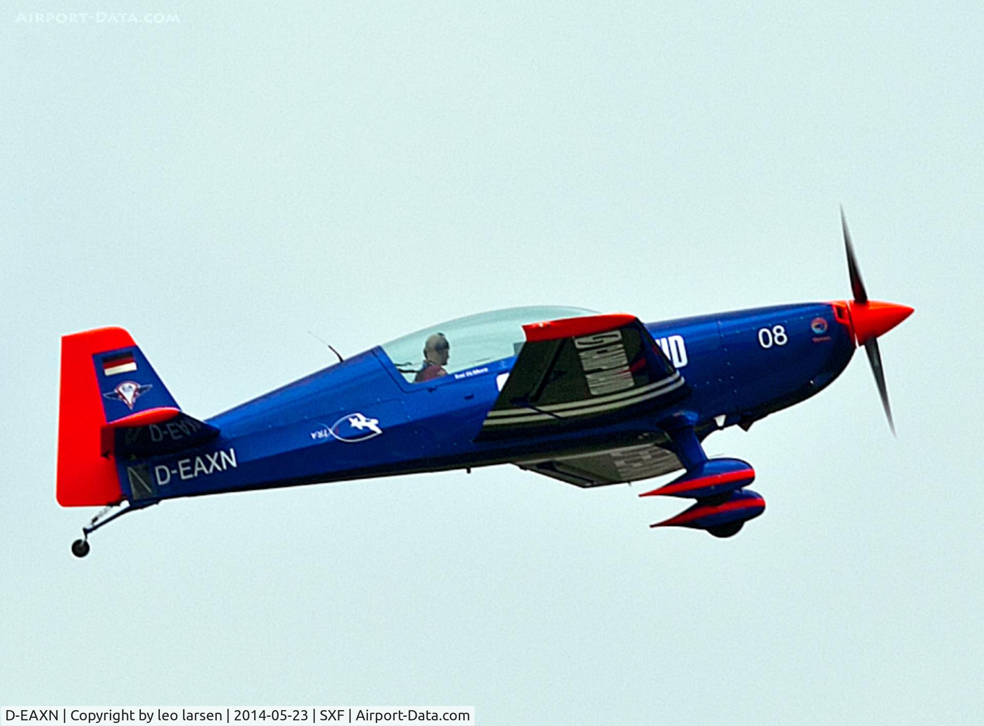 D-EAXN, 2012 Extra EA-300LT C/N LT018, Berlin Air Show 23.5.2014