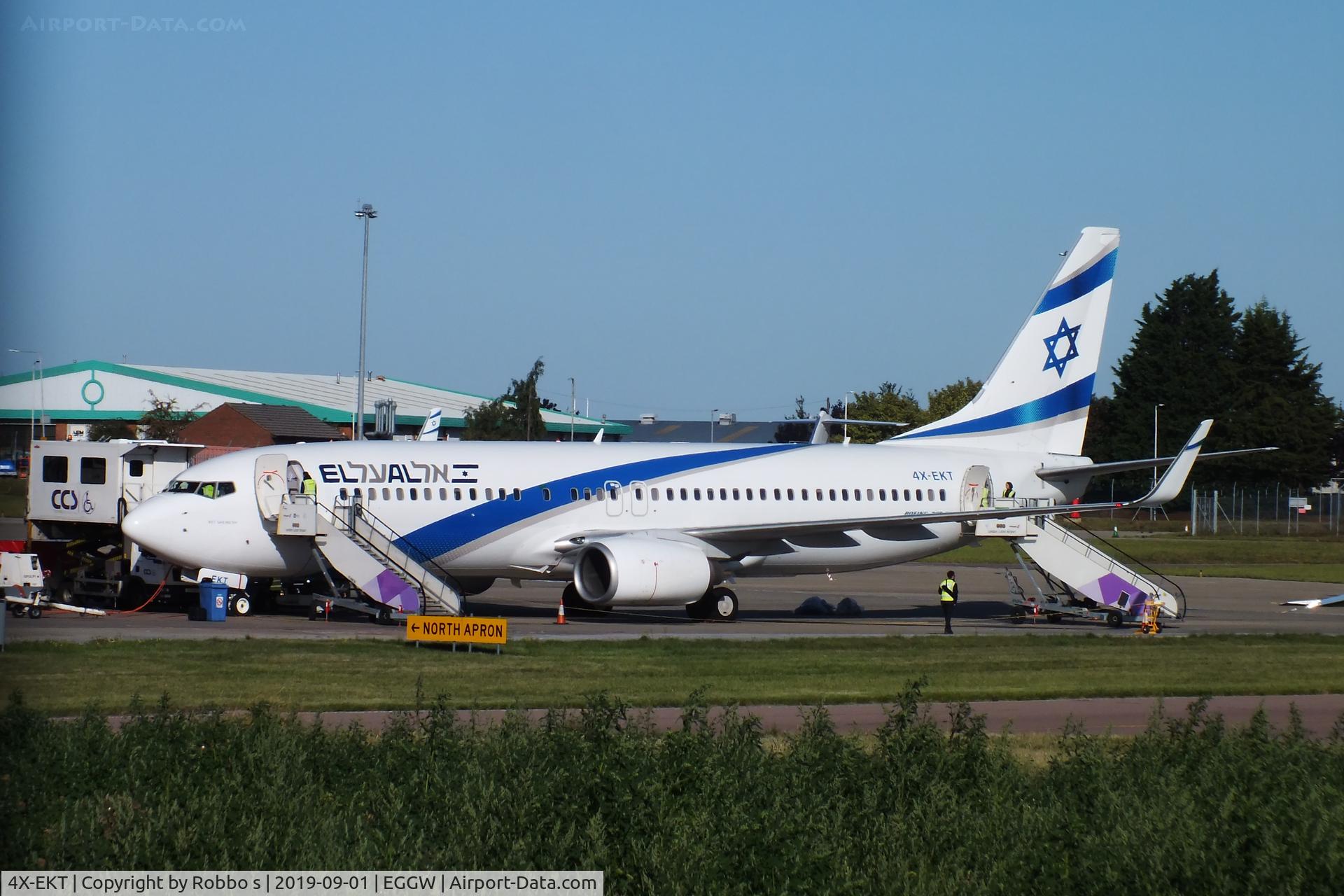 4X-EKT, 2006 Boeing 737-8BK C/N 33030, 4X-EKT of ELAL at Luton Airport.