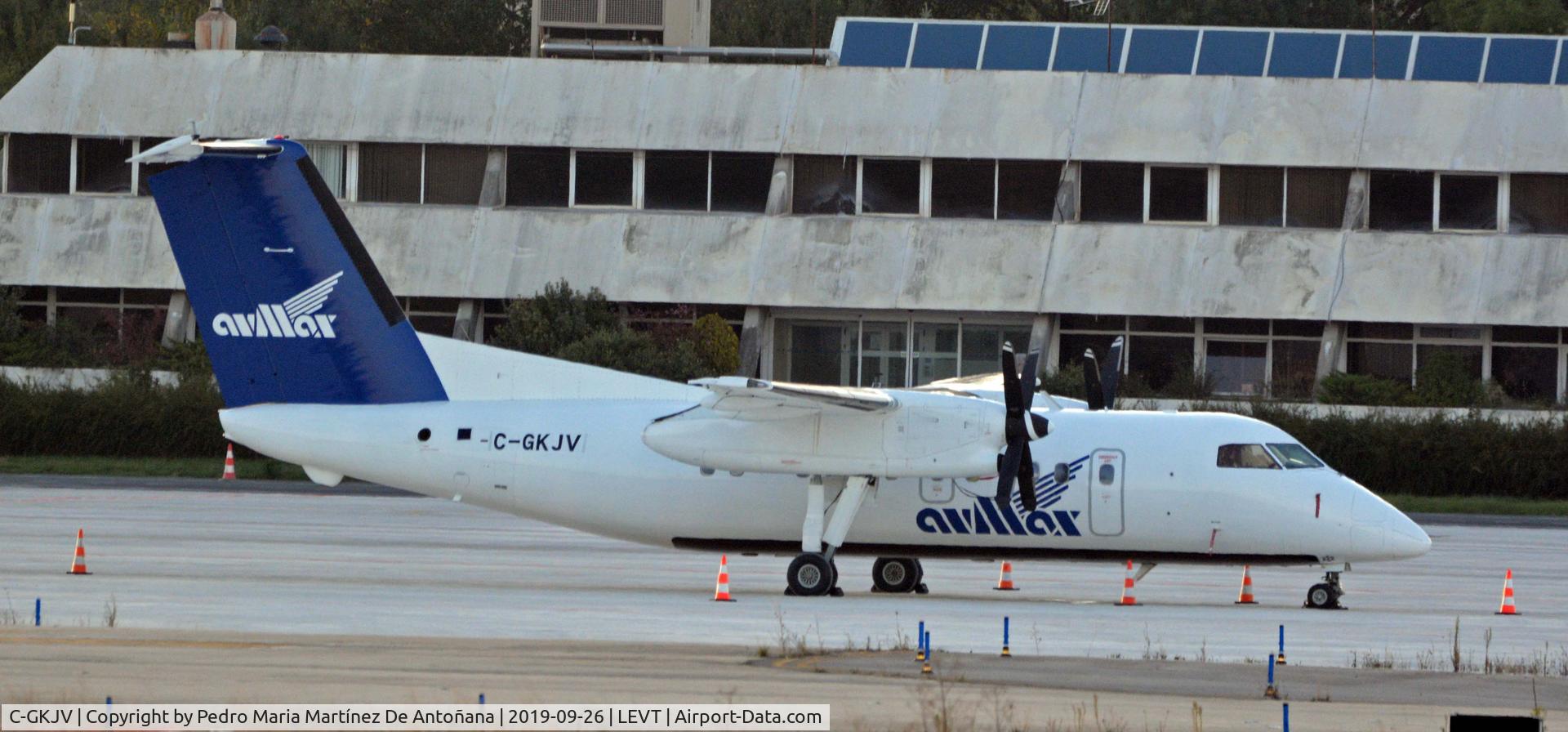 C-GKJV, 1997 De Havilland Canada DHC-8-201 Dash 8 C/N 468, Aeropuerto de Foronda - Vitoria-Gasteiz - Euskadi - España
