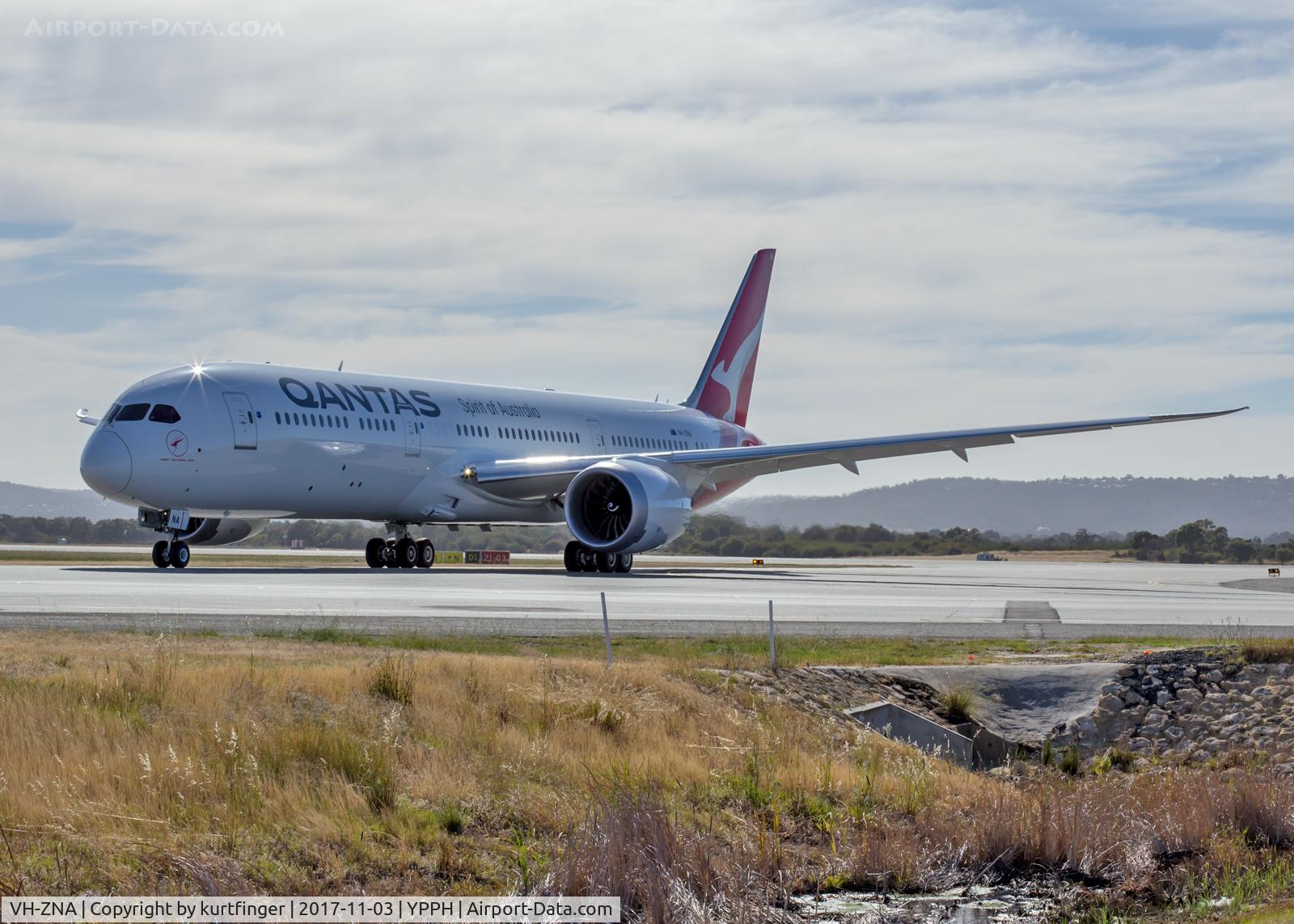 VH-ZNA, 2017 Boeing 787-9 Dreamliner C/N 39038, Boeing 787-9. Qantas VH-ZNA arrived rwy 03, YPPH 031117.