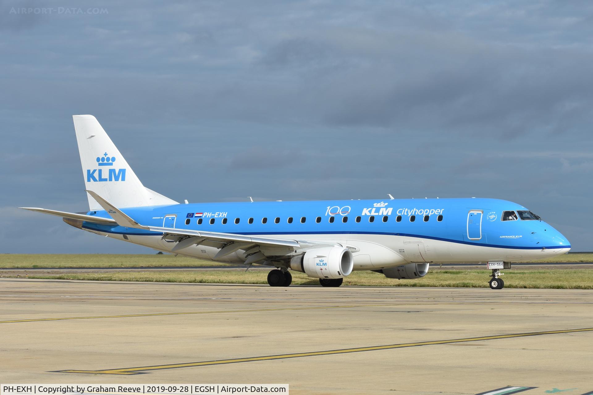 PH-EXH, 2016 Embraer 175STD (ERJ-170-200) C/N 17000564, With 