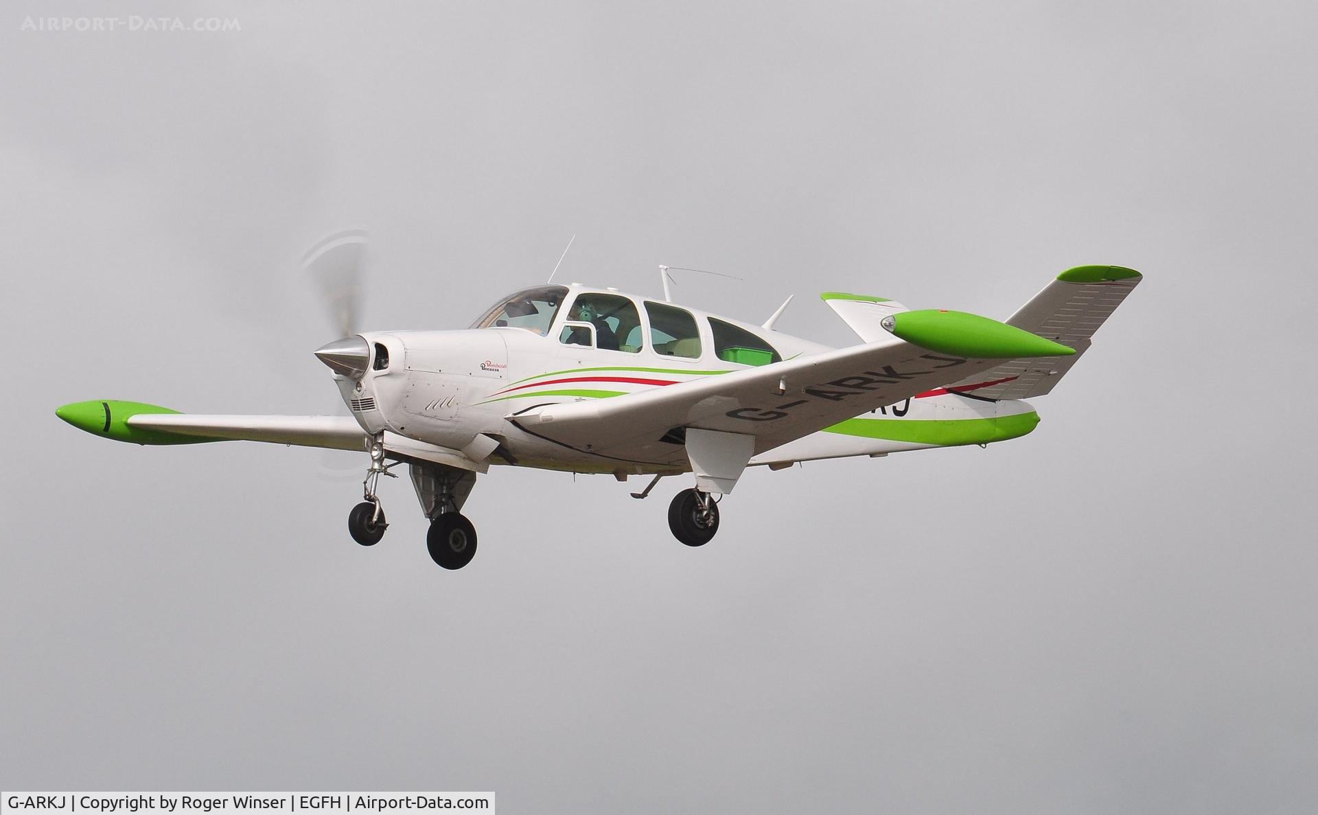 G-ARKJ, 1961 Beech N35 Bonanza C/N D-6736, Visiting Bonanza departing Runway 22,