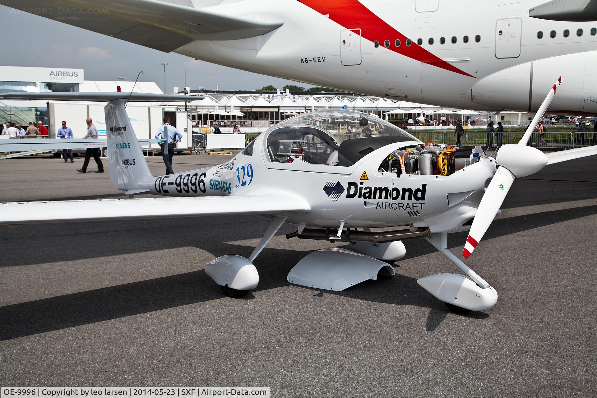OE-9996, Diamond DA-36 E-Star C/N 36.859, Berlin air show 23.5.2014