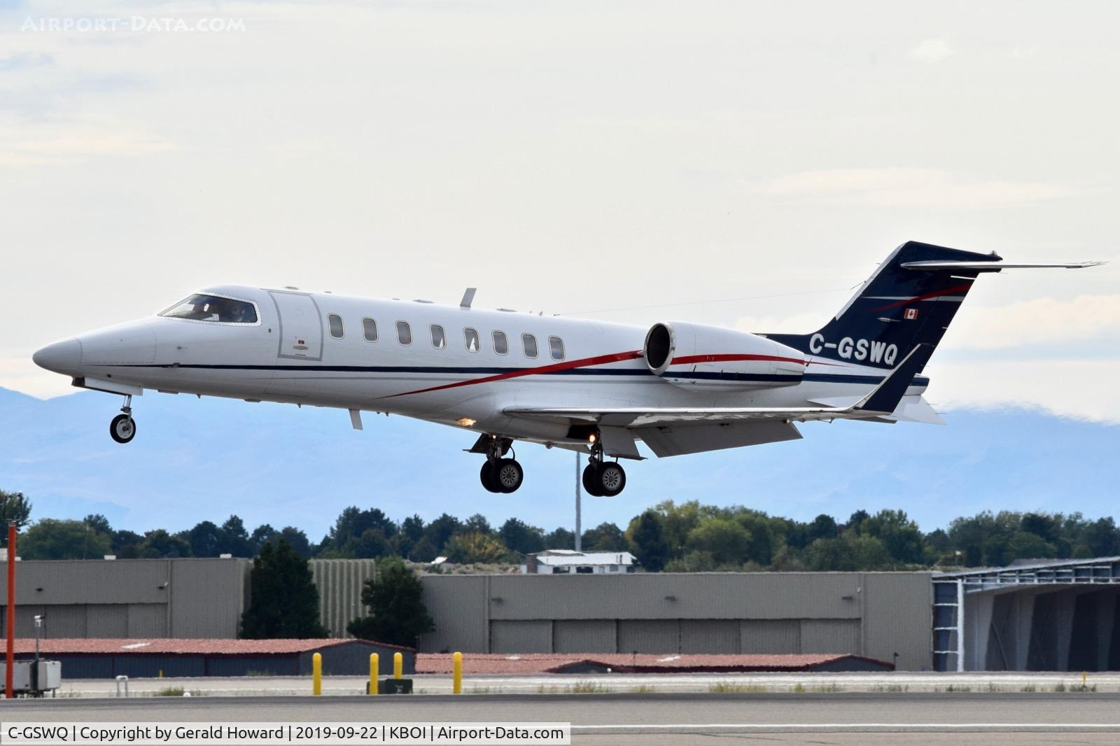 C-GSWQ, 1999 Learjet 45 C/N 022, Landing RWY 10L.