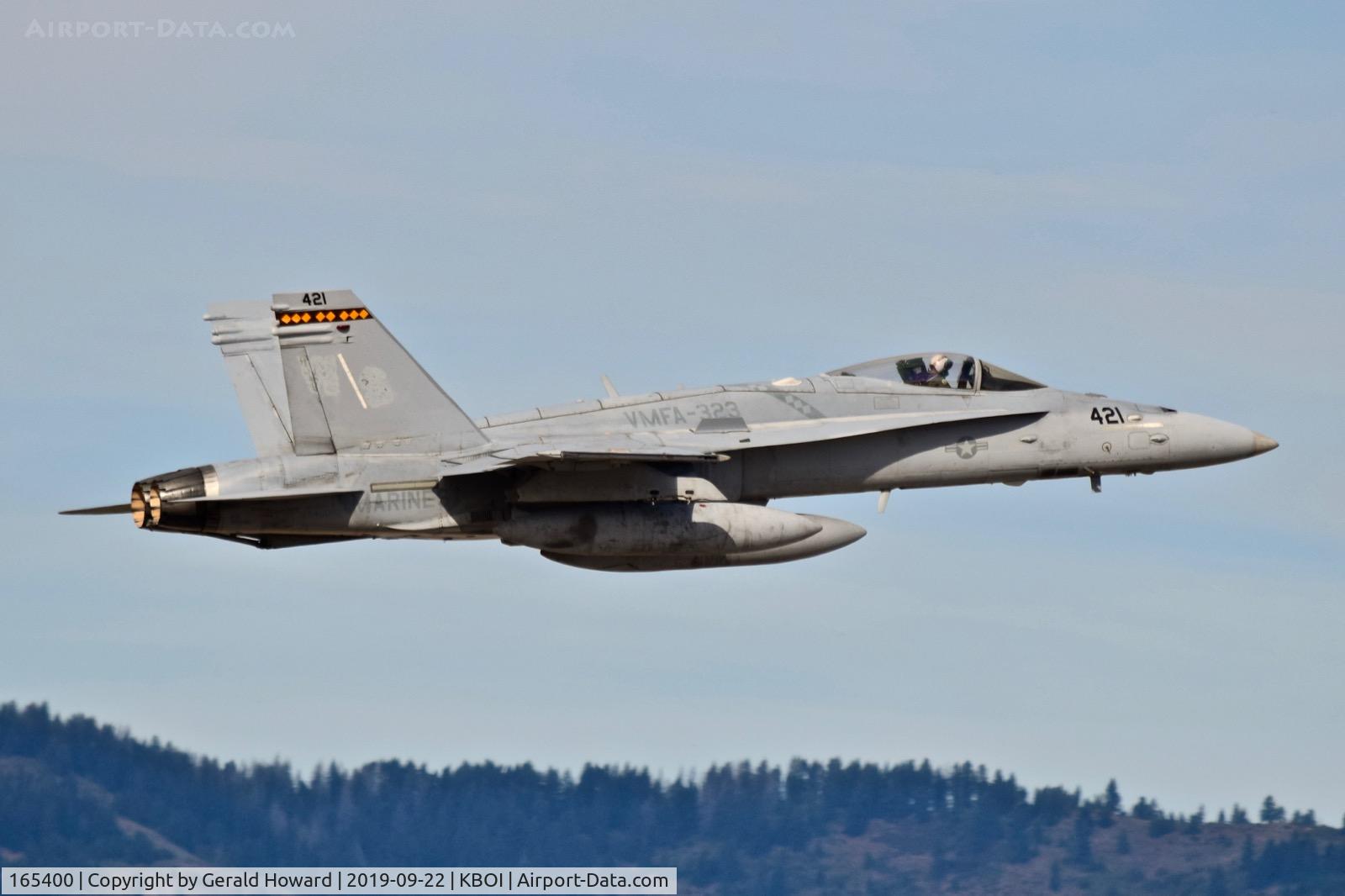 165400, McDonnell Douglas F/A-18C Hornet C/N 1422/C457, Departing BOI. NA-421, VMFA-323 