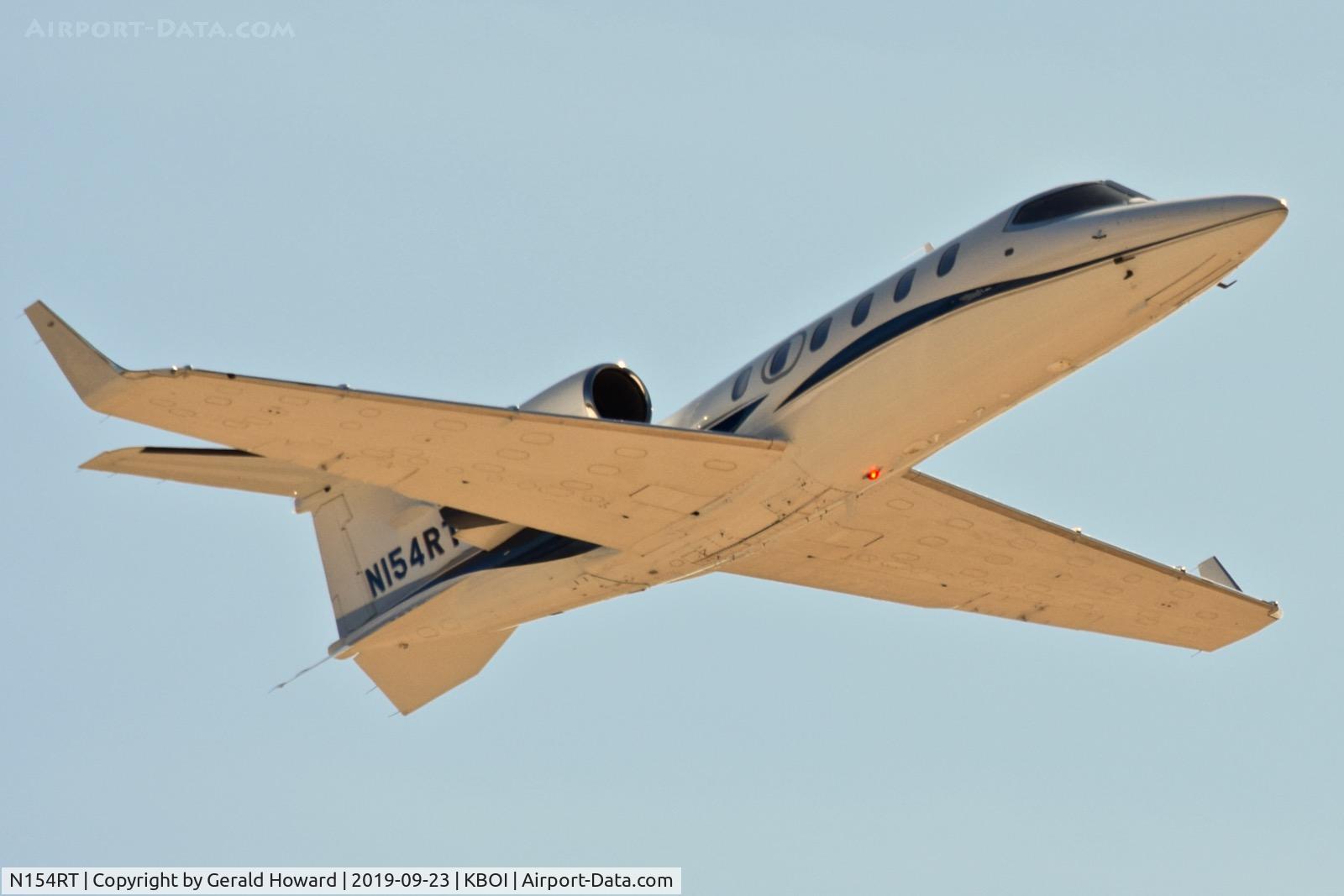 N154RT, 1998 Learjet 31A C/N 154, Departing BOI.