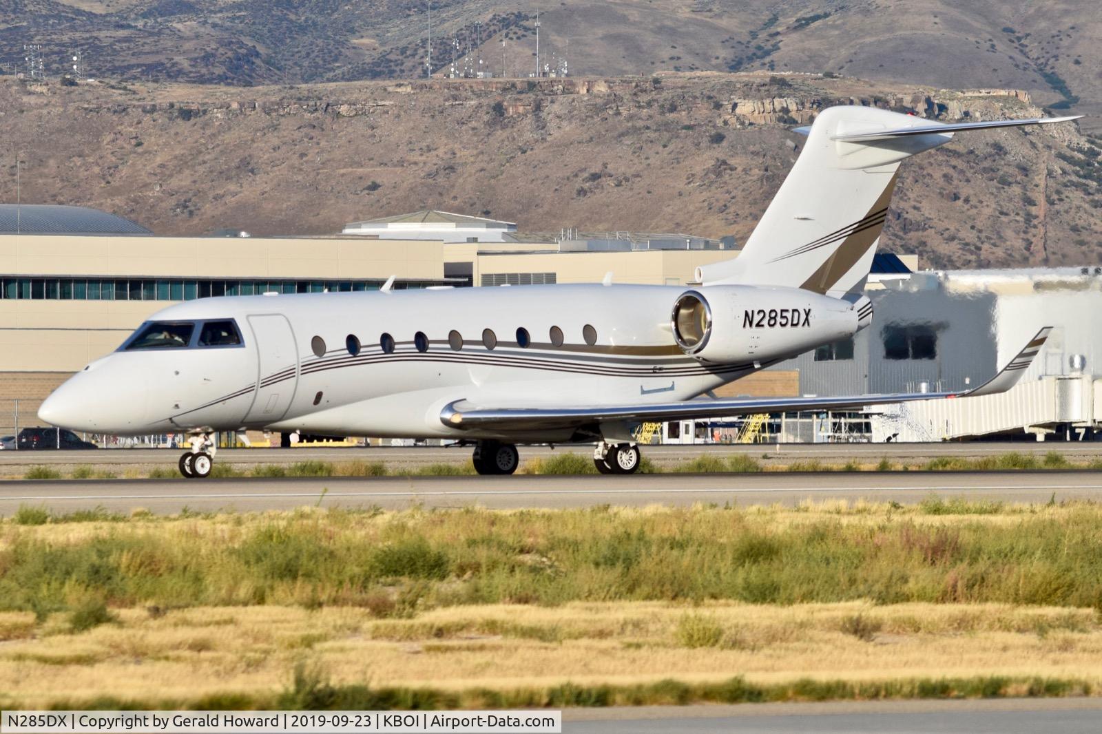 N285DX, 2013 Israel Aircraft Industries Gulfstream G280 C/N 2026, Landing roll out on RWY 28L.