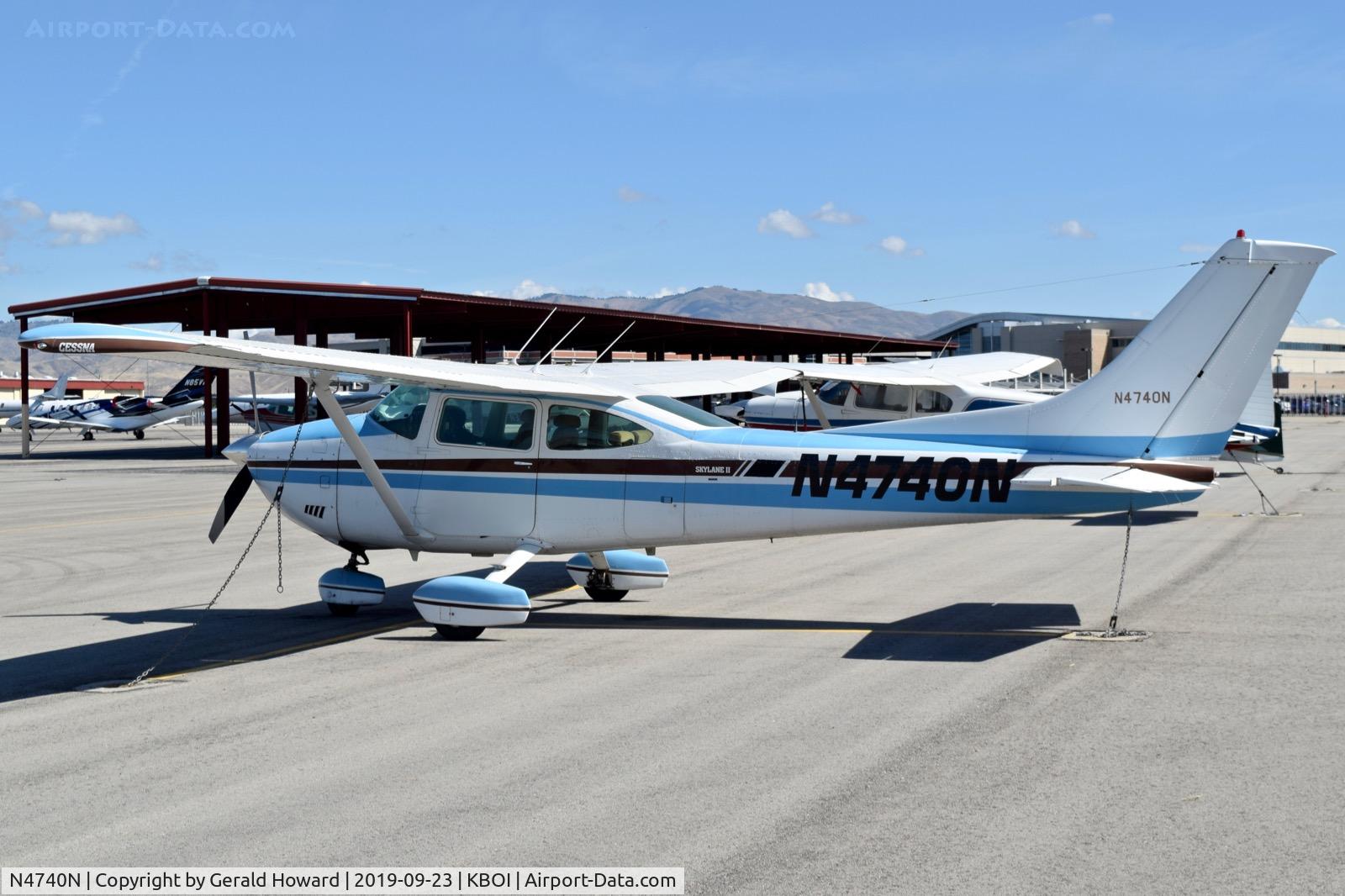 N4740N, 1979 Cessna 182Q Skylane C/N 18267329, Parked on north GA ramp.