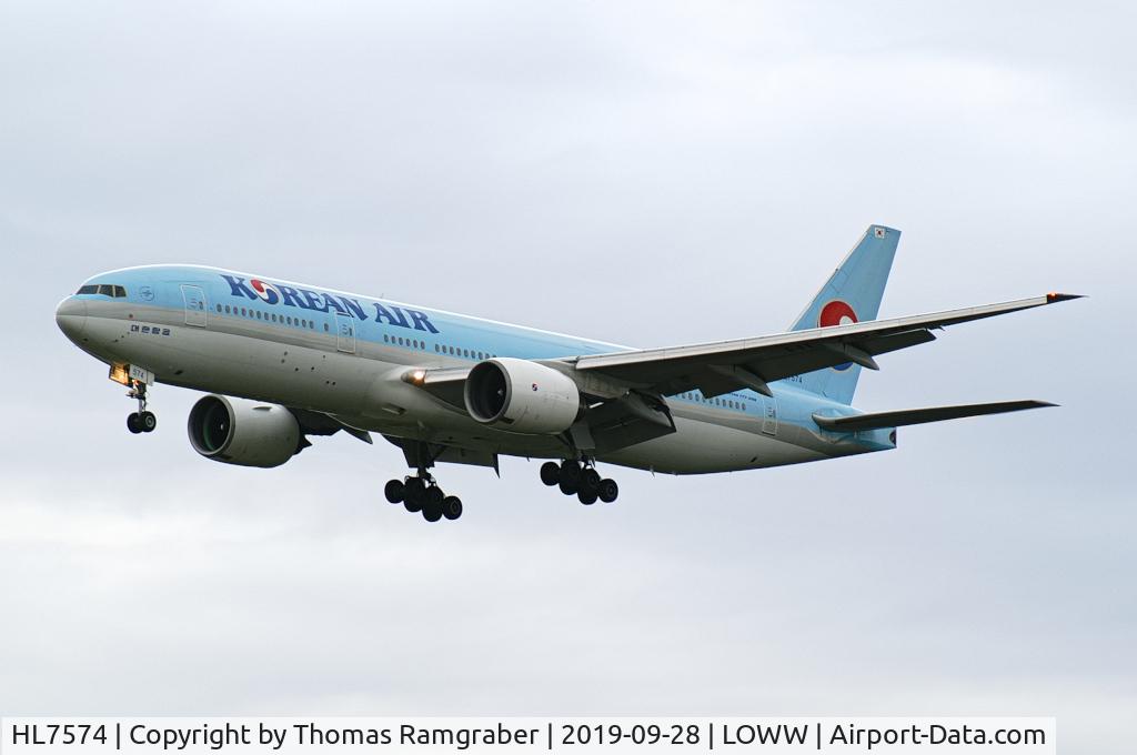 HL7574, 2000 Boeing 777-2B5/ER C/N 28444, Korean Air Boeing 777-200