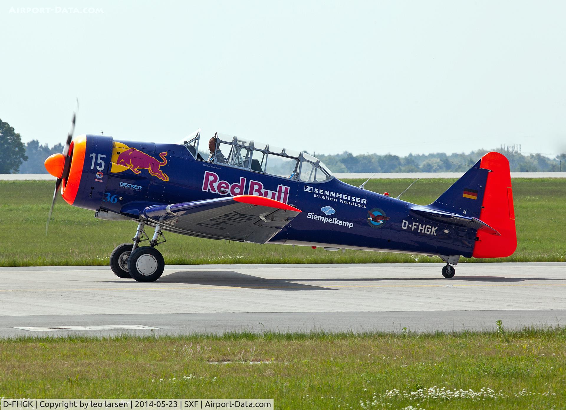 D-FHGK, 1942 Noorduyn AT-16 Harvard IIB C/N 14A-324, Berlin Air Show 23.5.2014