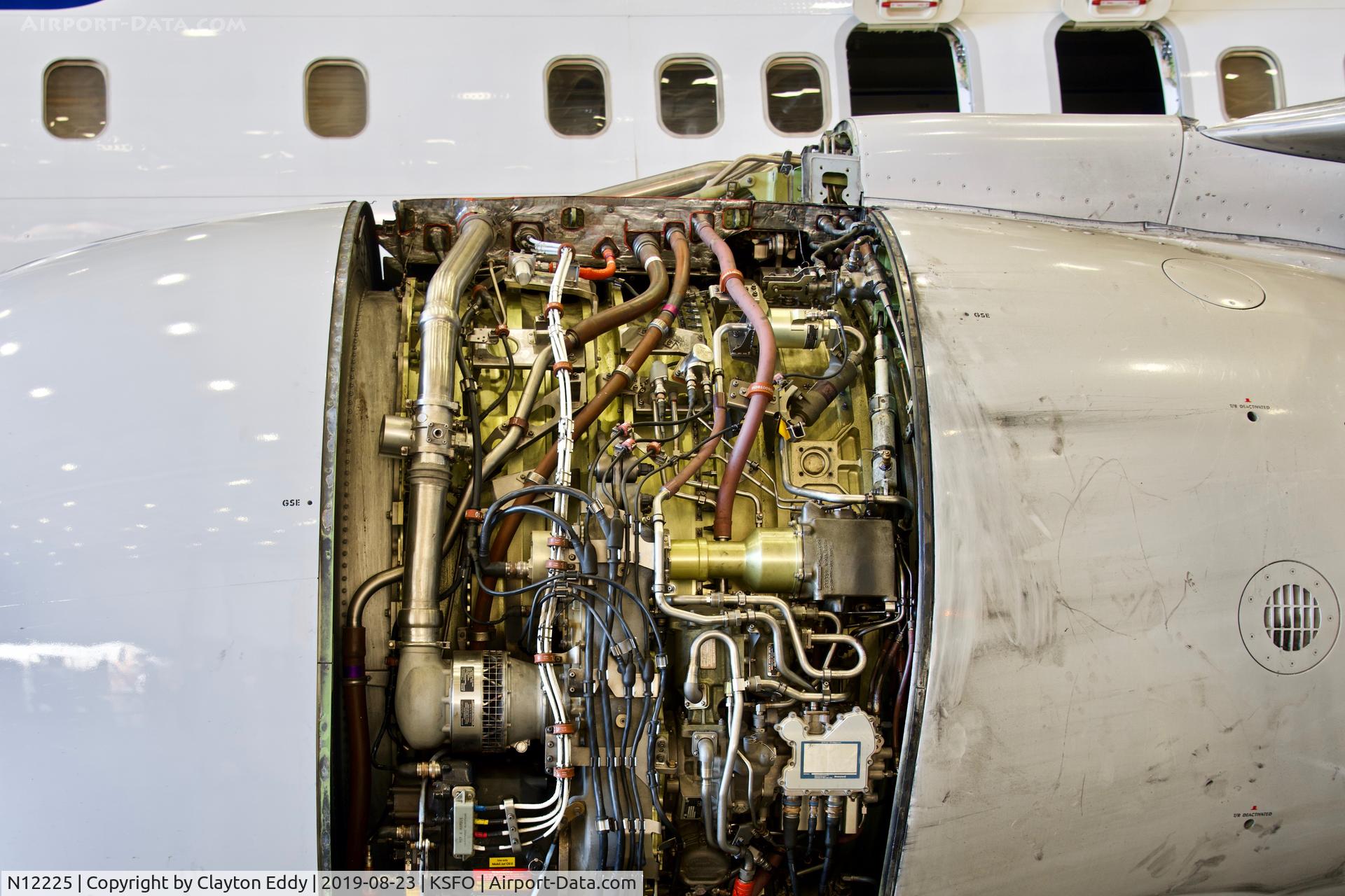 N12225, 1998 Boeing 737-824 C/N 28934, SFO 2019.