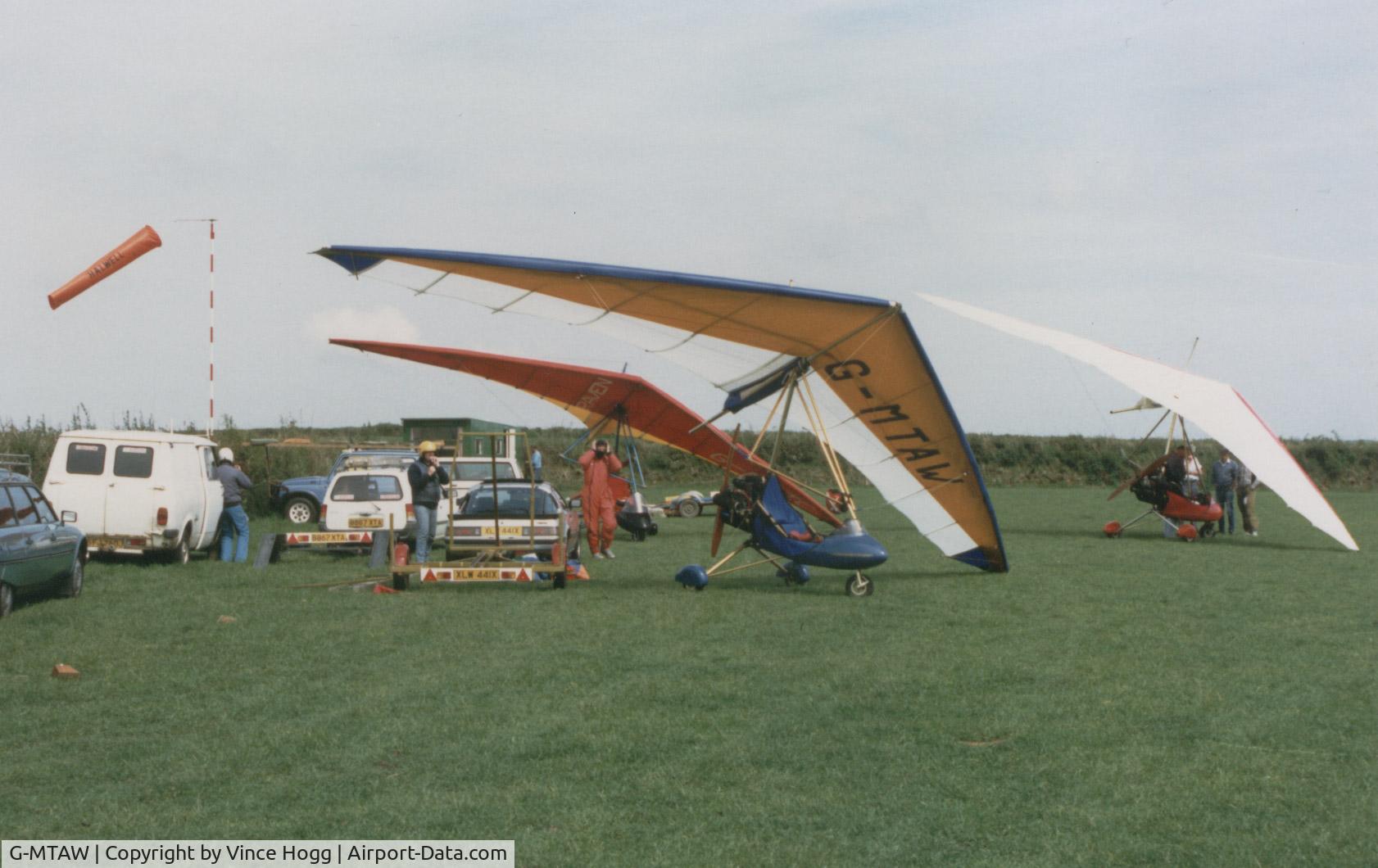 G-MTAW, 1987 Solar Wings Pegasus XL-R C/N SW-WA-1111, G-MTAW at Halwell, Devon about 1990