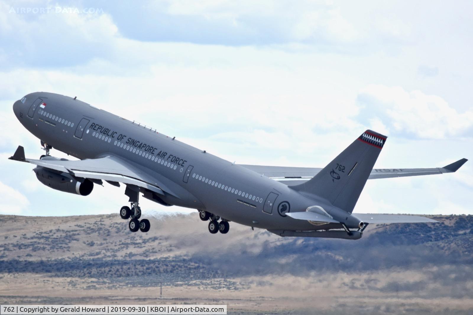 762, 2018 Airbus A330-243-MRTT C/N 1799, Rake-off from RWY 28L.