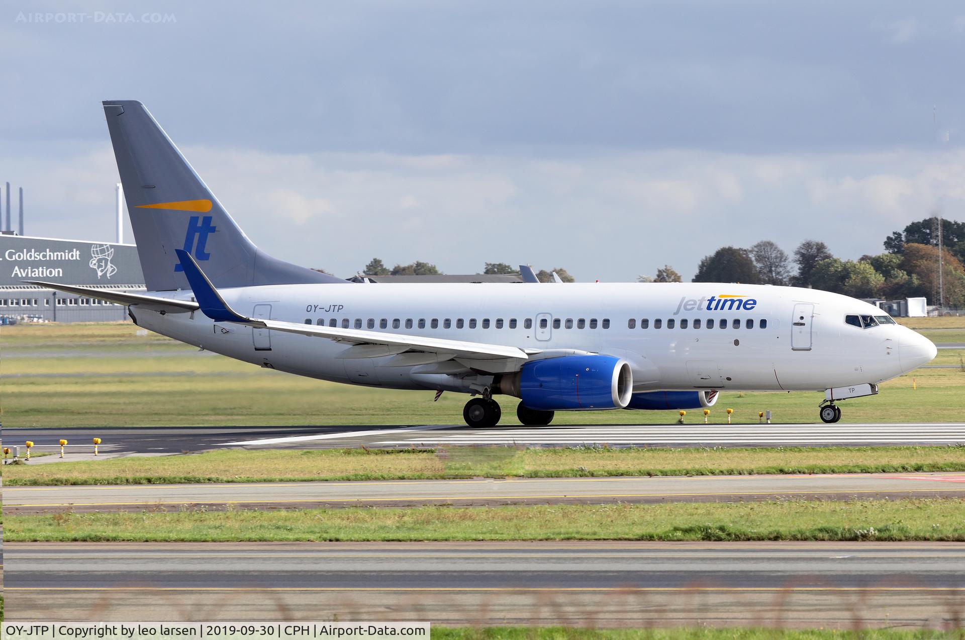 OY-JTP, 2005 Boeing 737-79L C/N 34022, Copenhagen 30.9.2019