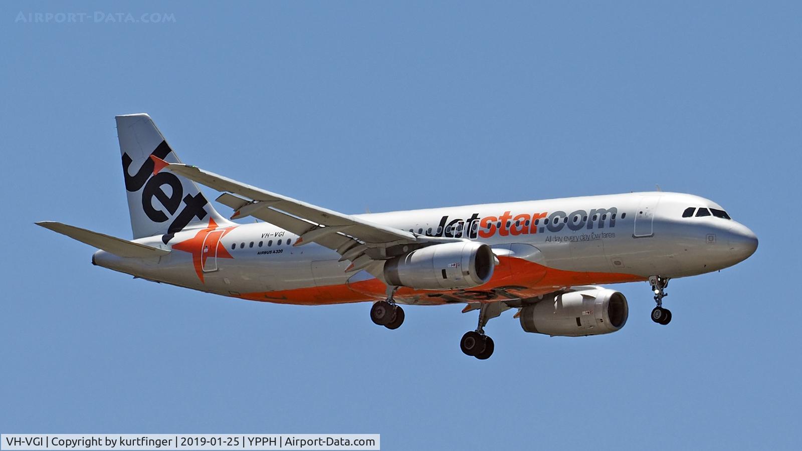 VH-VGI, 2010 Airbus A320-232 C/N 4466, Airbus A320. Jetstar VH-VGI final rwy 21 YPPH 250119.
