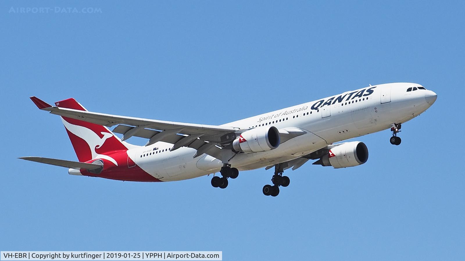 VH-EBR, 2011 Airbus A330-202 C/N 1251, Airbus A330-202, Qantas VH-EBR final rwy 21 YPPH 250119.