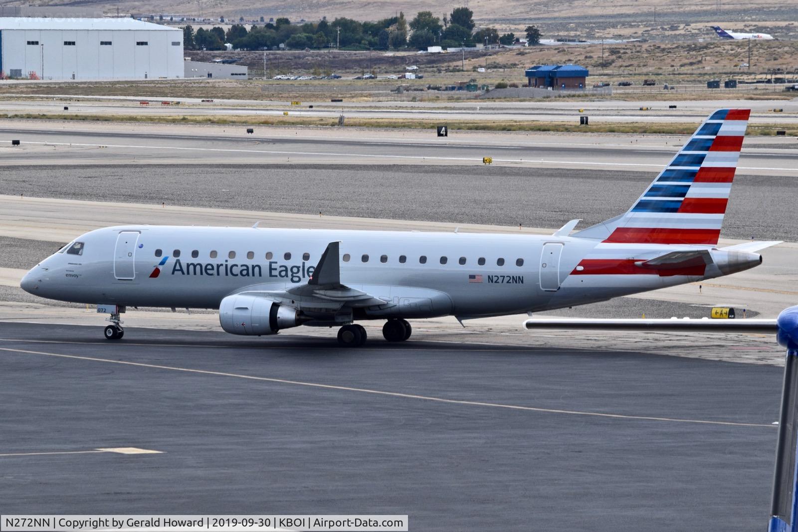 N272NN, 2019 Embraer 175LR (ERJ-170-200LR) C/N 17000777, Taxiing to the gate.