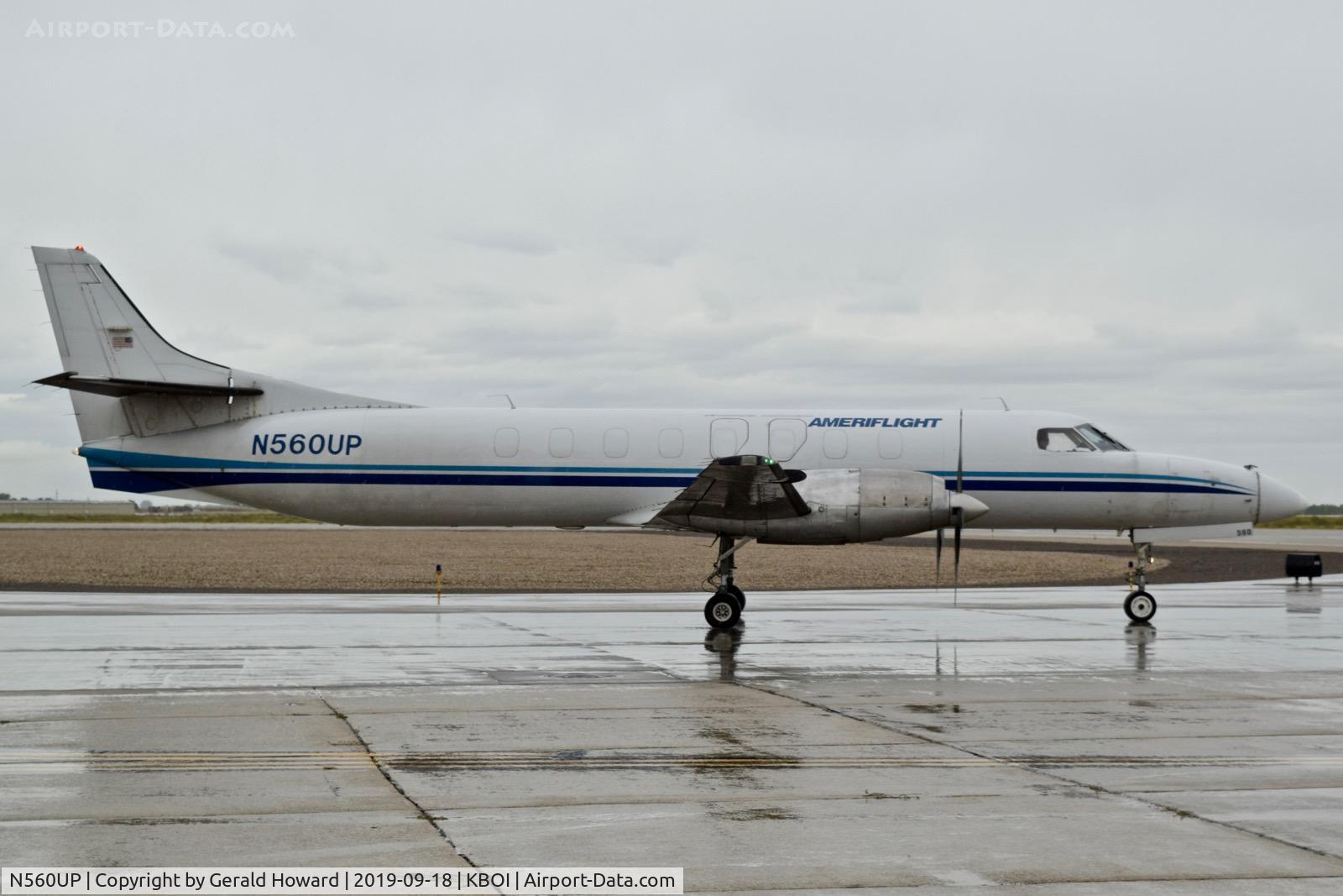 N560UP, 1983 Swearingen SA227-AT C/N AT-560, Taxiing on Bravo.