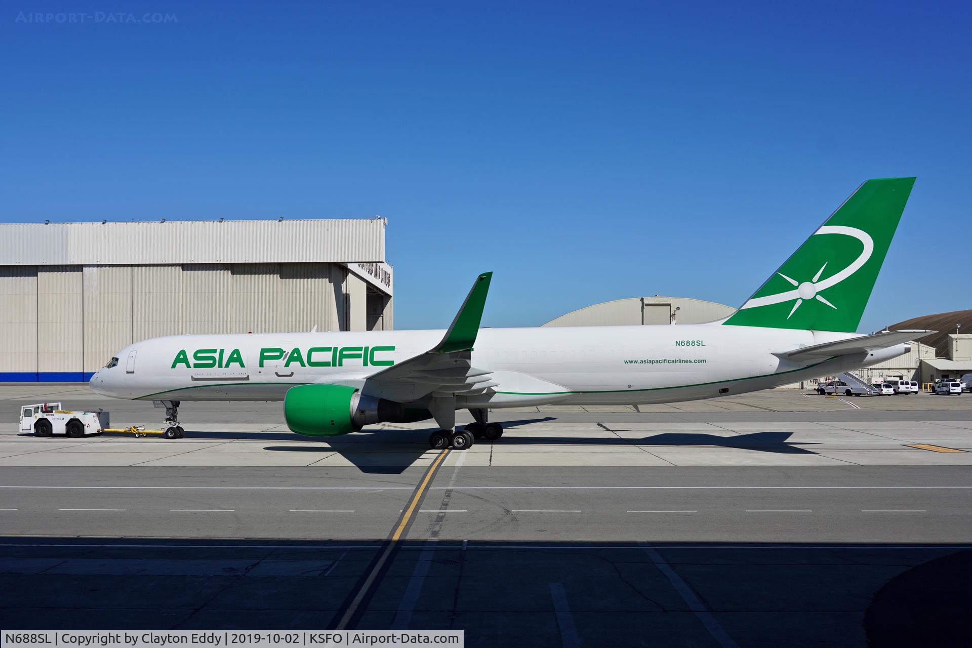 N688SL, 1991 Boeing 757-200F C/N 25140, SFO 2019.