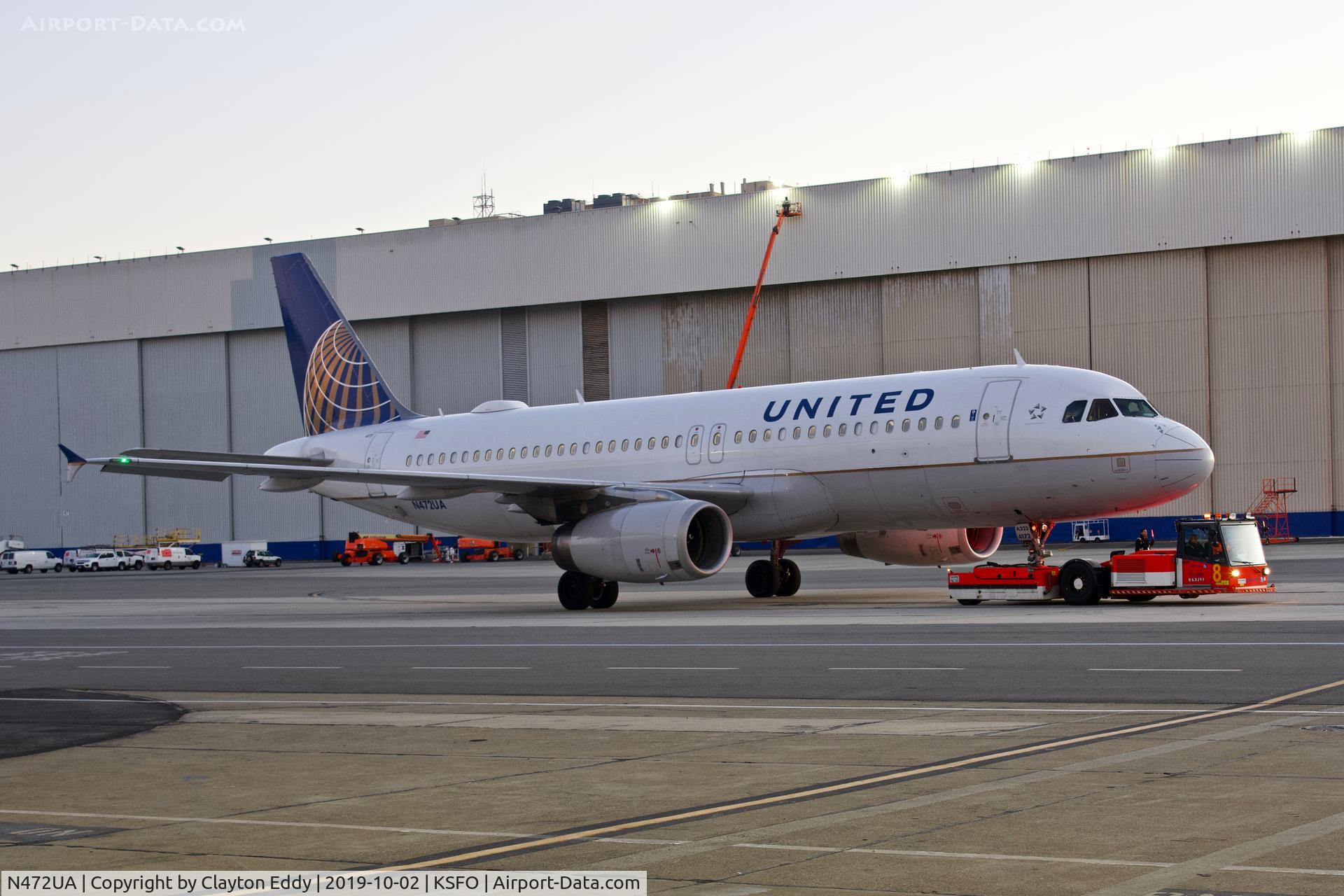 N472UA, 2001 Airbus A320-232 C/N 1435, SFO 2019.