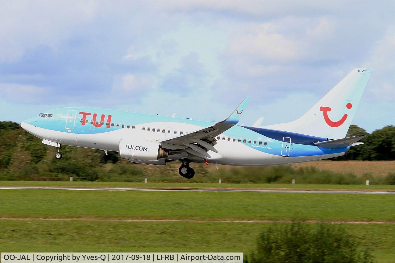 OO-JAL, 2004 Boeing 737-7K2 C/N 30668, Boeing 737-7K, Landing rwy 25L, Brest-Bretagne airport (LFRB-BES)