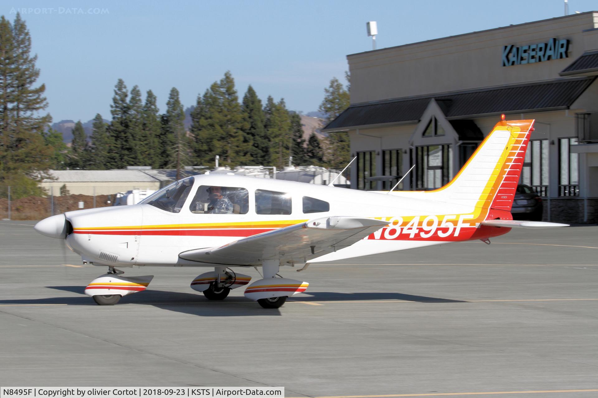 N8495F, 1976 Piper PA-28-181 C/N 28-7790253, Leaving Santa Rosa