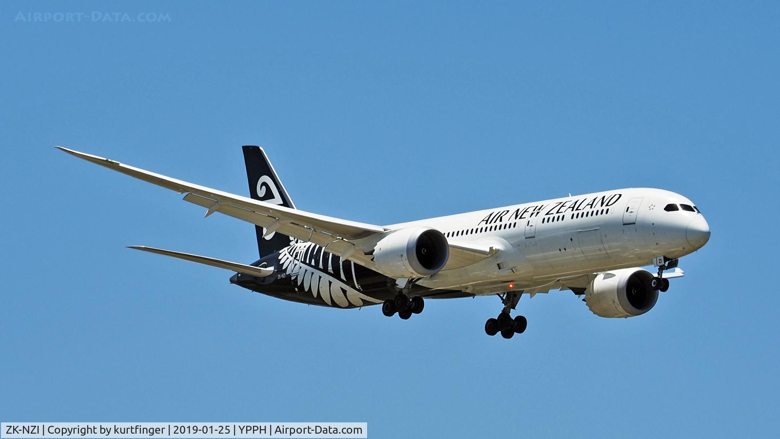 ZK-NZI, 2016 Boeing 787-9 Dreamliner Dreamliner C/N 37965, Boeing 787-9. Air New Zealand ZK-NZI final rwy 21 YPPH 250119.