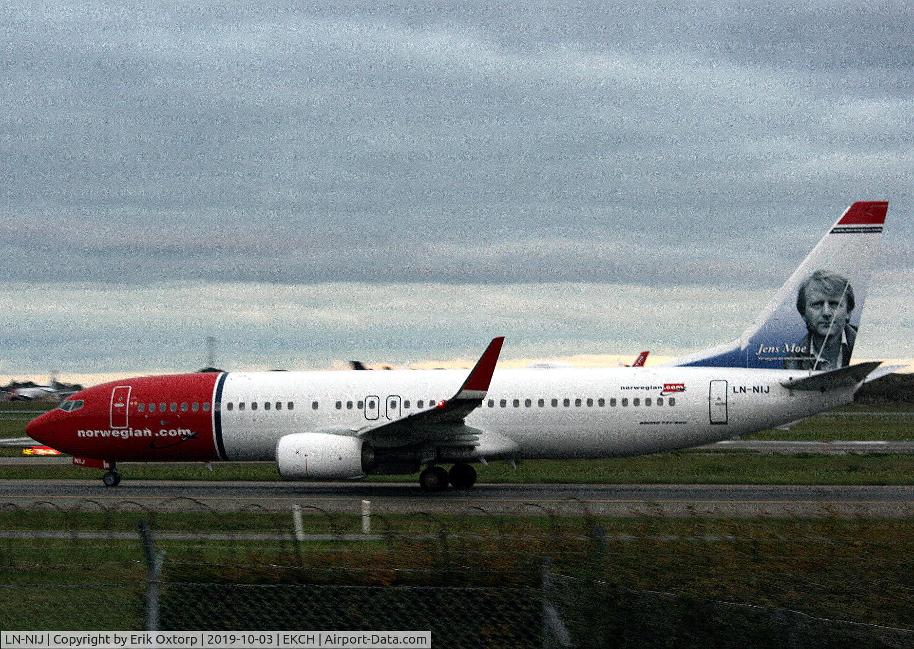 LN-NIJ, 2018 Boeing 737-8JP C/N 42094, LN-NIJ landed rw 04L