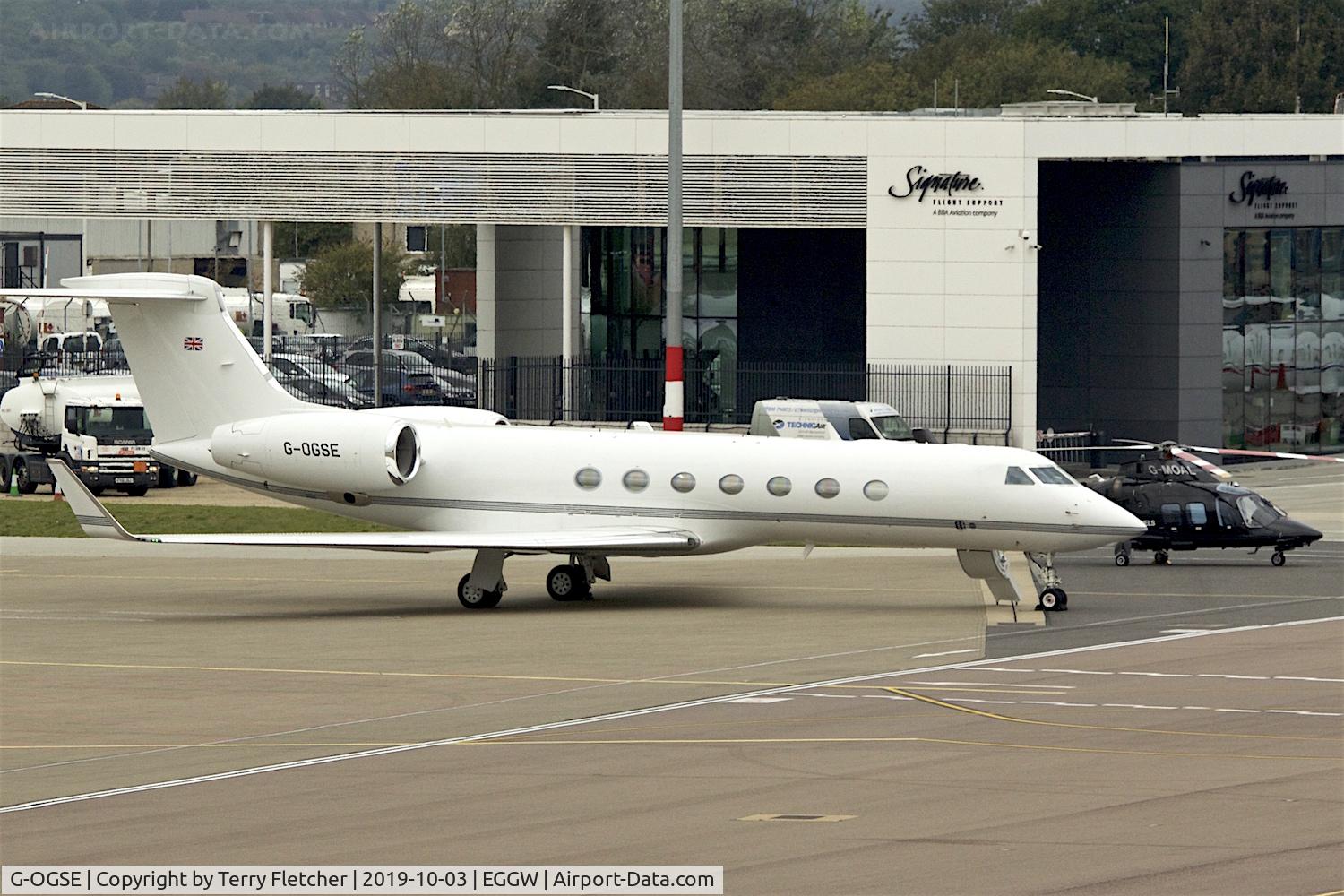G-OGSE, 2014 Gulfstream Aerospace Gulfstream GV-SP C/N 5453, At Luton